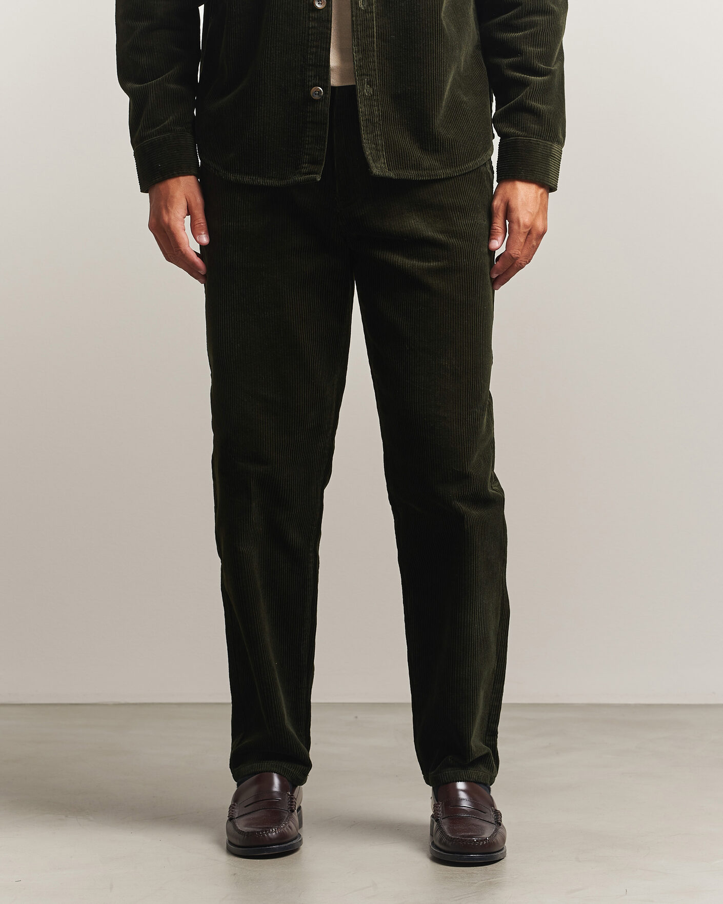 Herren | Hosen | LES DEUX | Corduroy Tapered Pants Rosin Green