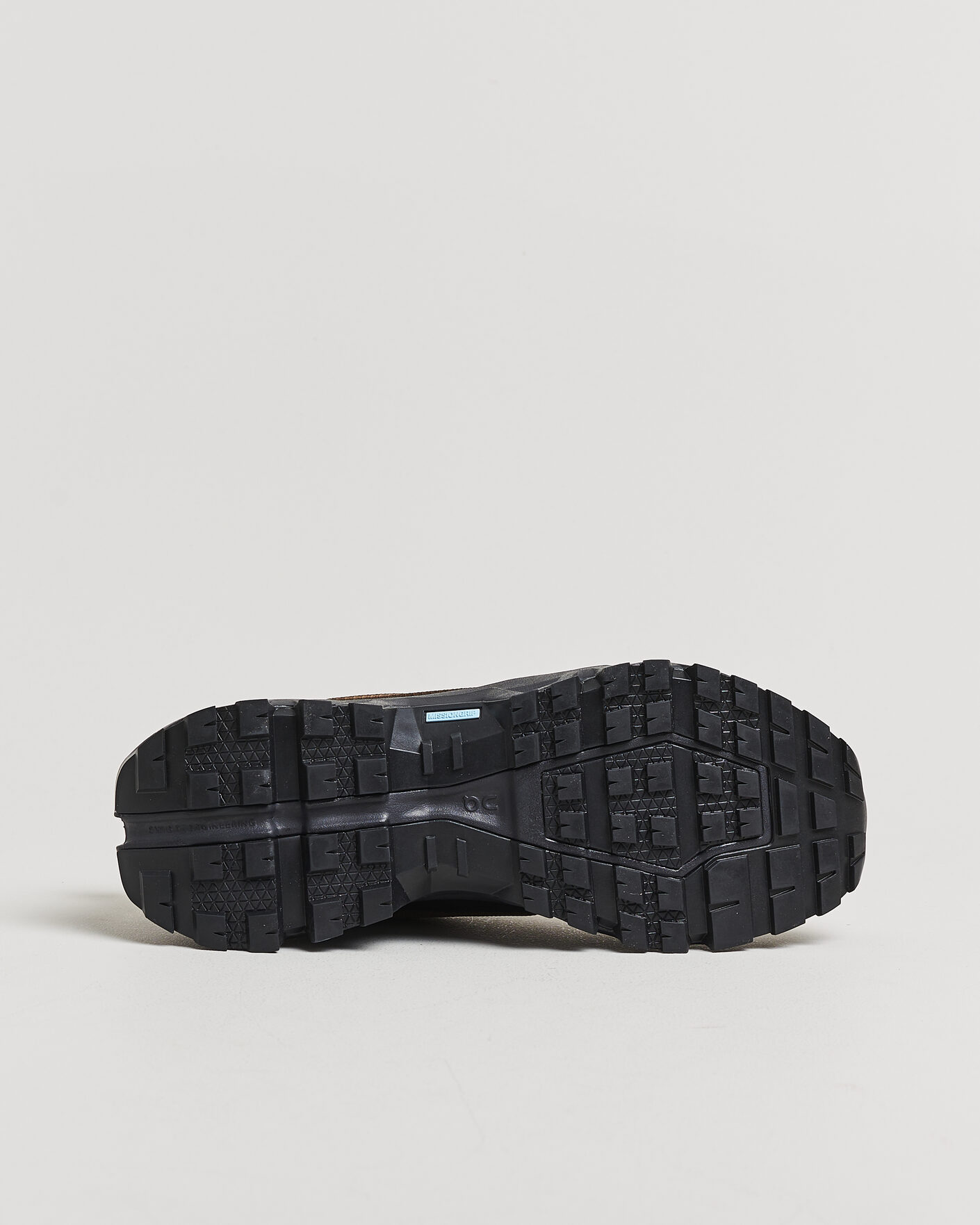 Herren | Trail Sneaker | On | Cloudrock Low Waterproof Earth/Black