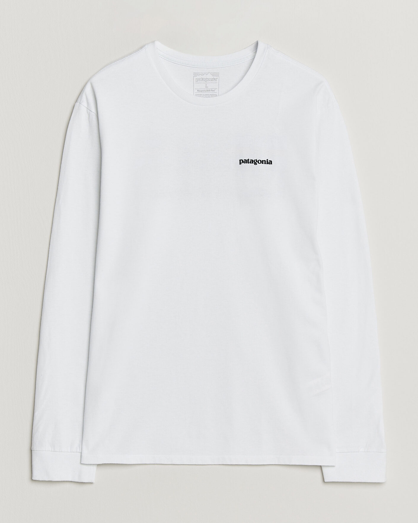 Herren | T-Shirts | Patagonia | P-6 Logo Responsibili LS T-Shirt Fiber White
