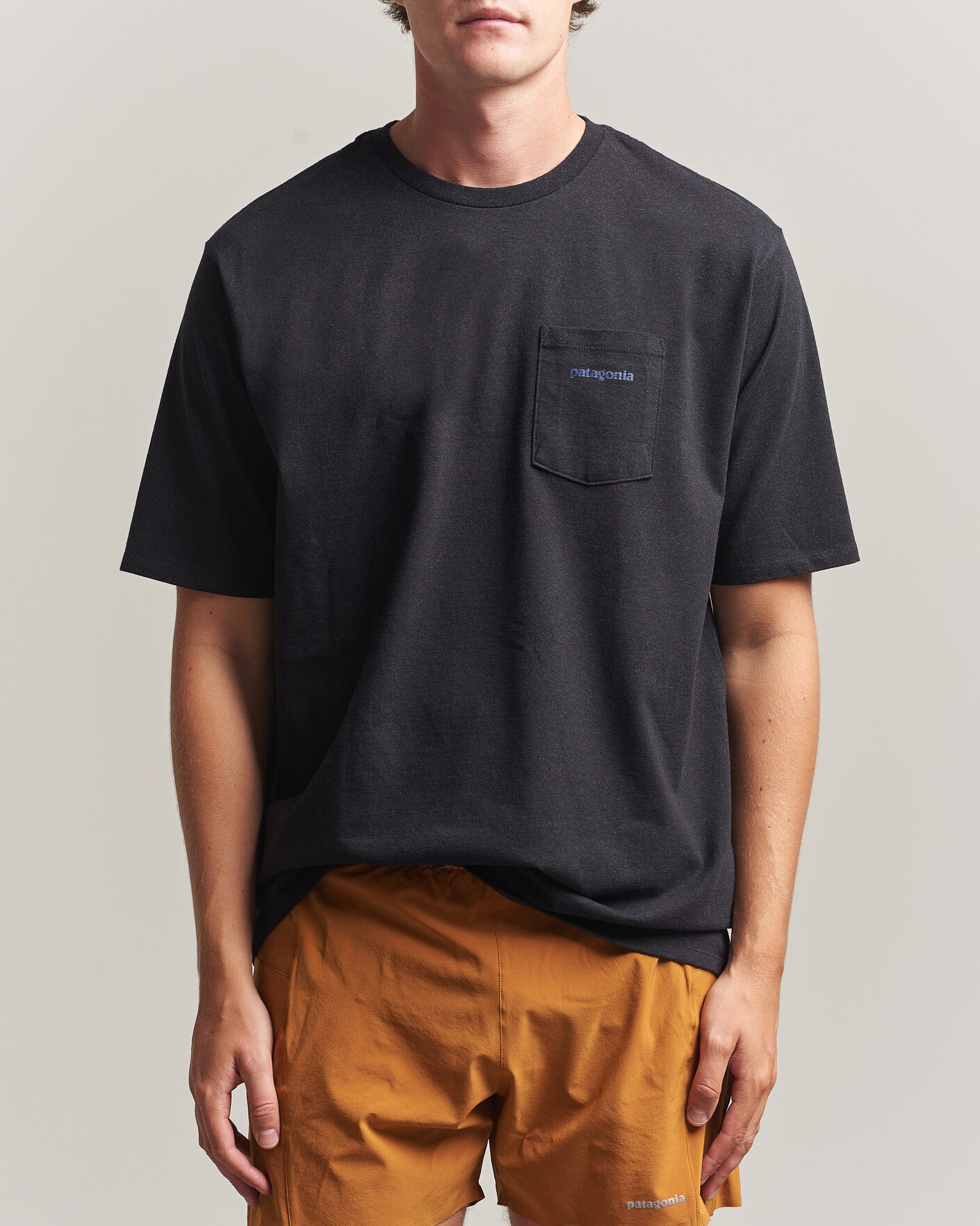 Herren | T-Shirts | Patagonia | Boardshort Logo Pocket Responsibili T-Shirt Ink Black