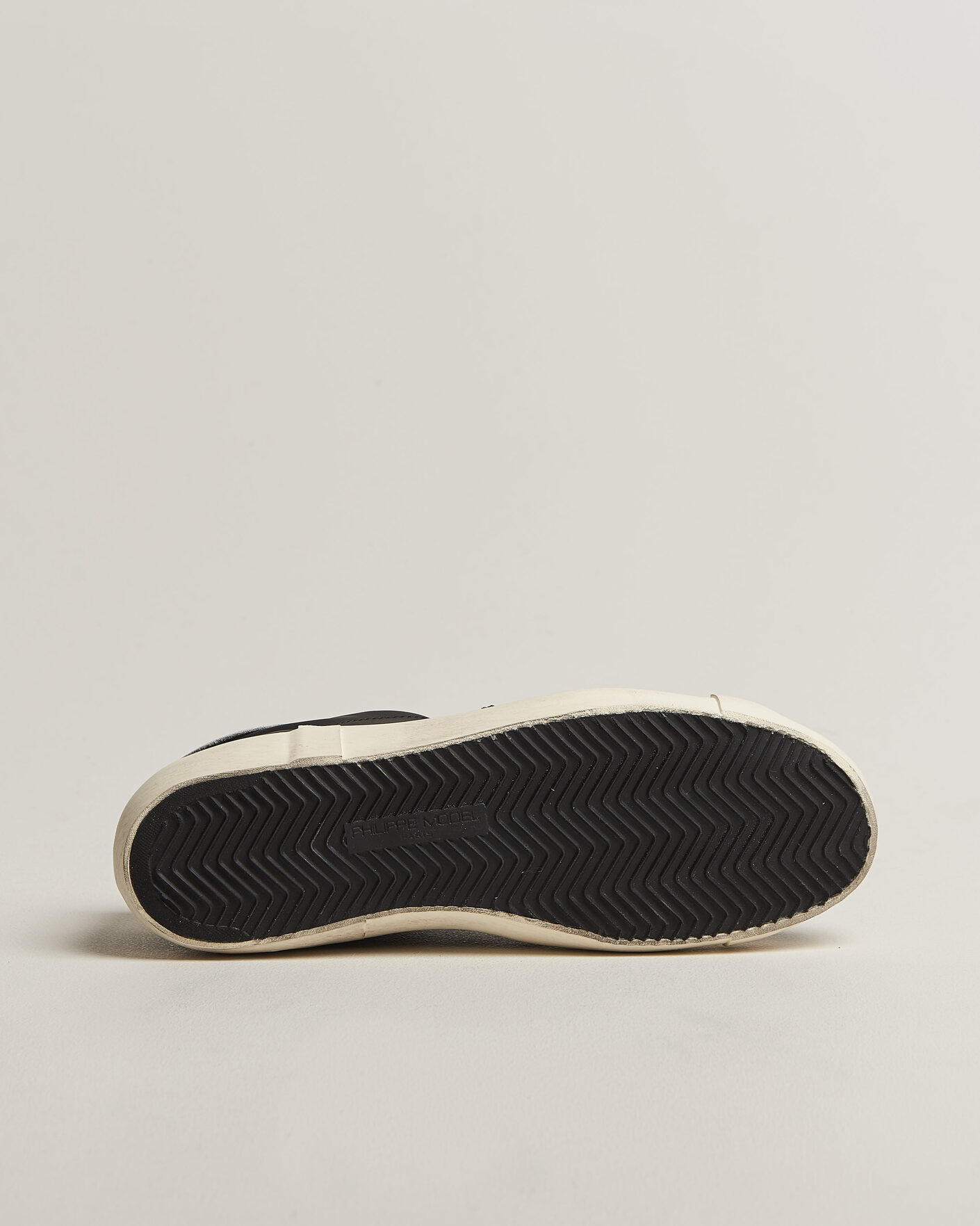 Herren | Sneaker | Philippe Model | PRSX Low Top Suede Sneaker Black/White