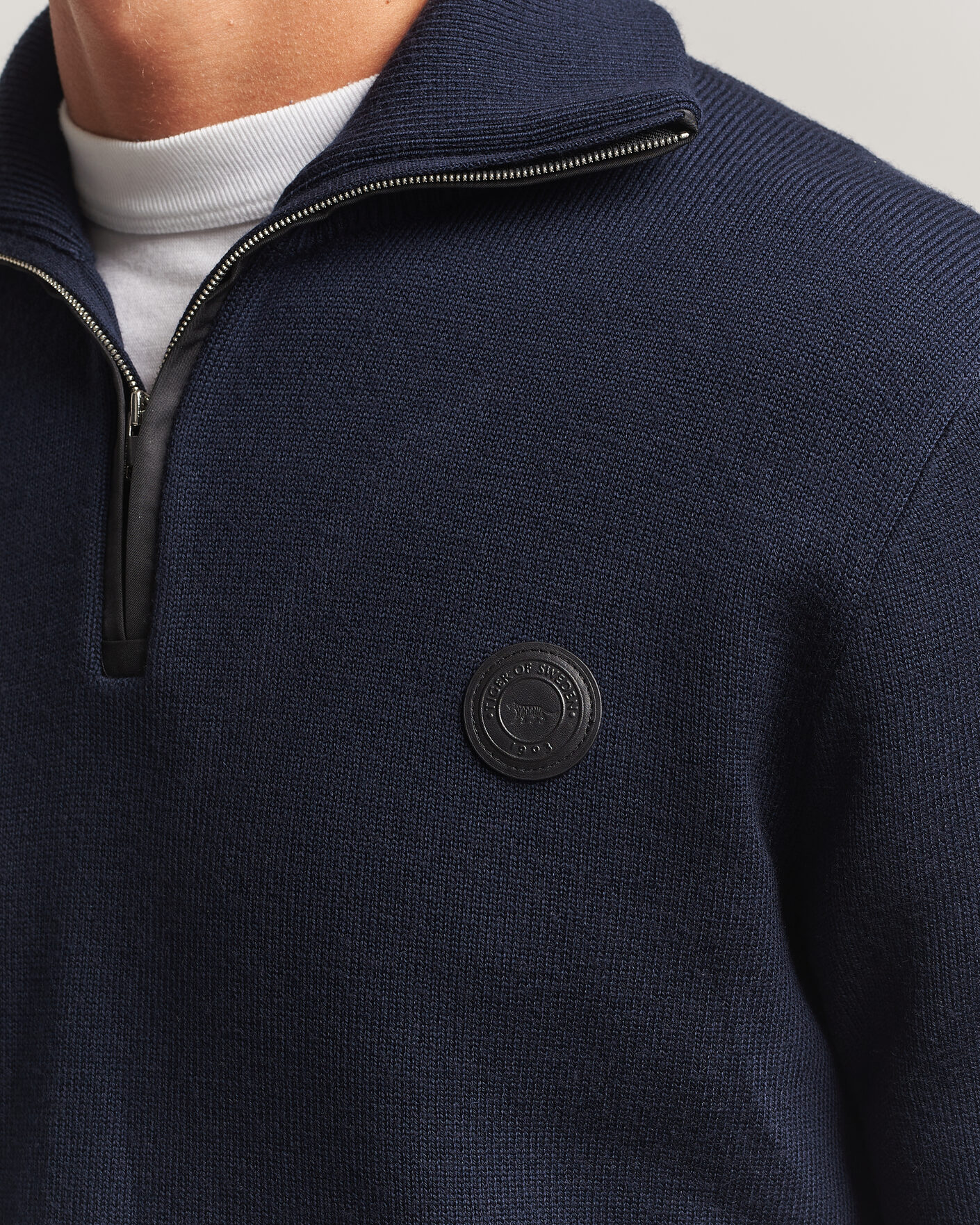 Herren | Pullover | Tiger of Sweden | Hamish Wool Heavy Knitted Half Zip Night Grape