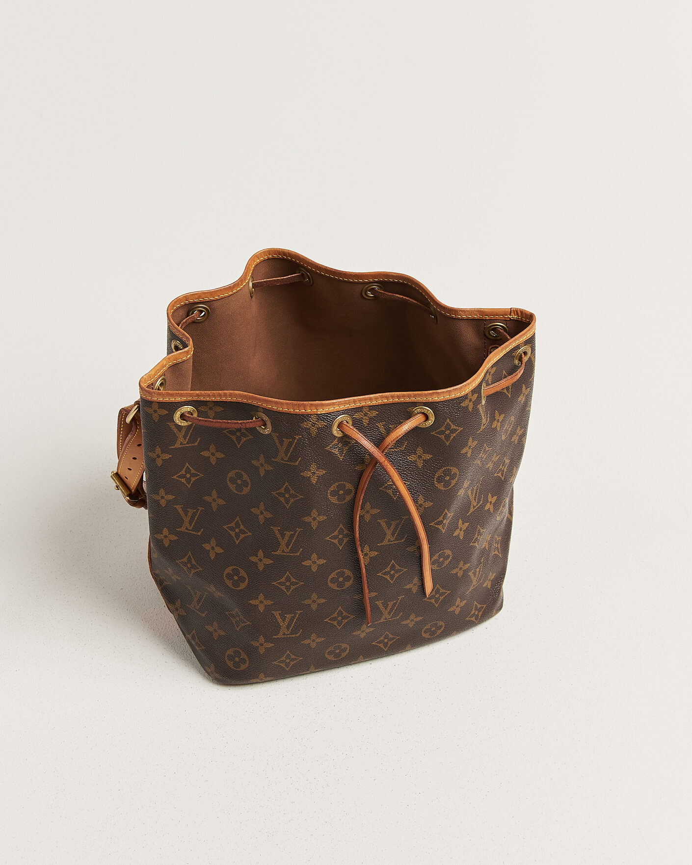 Herren | Pre-Owned & Vintage Bags | Louis Vuitton Pre-Owned | Petit Noé Monogram