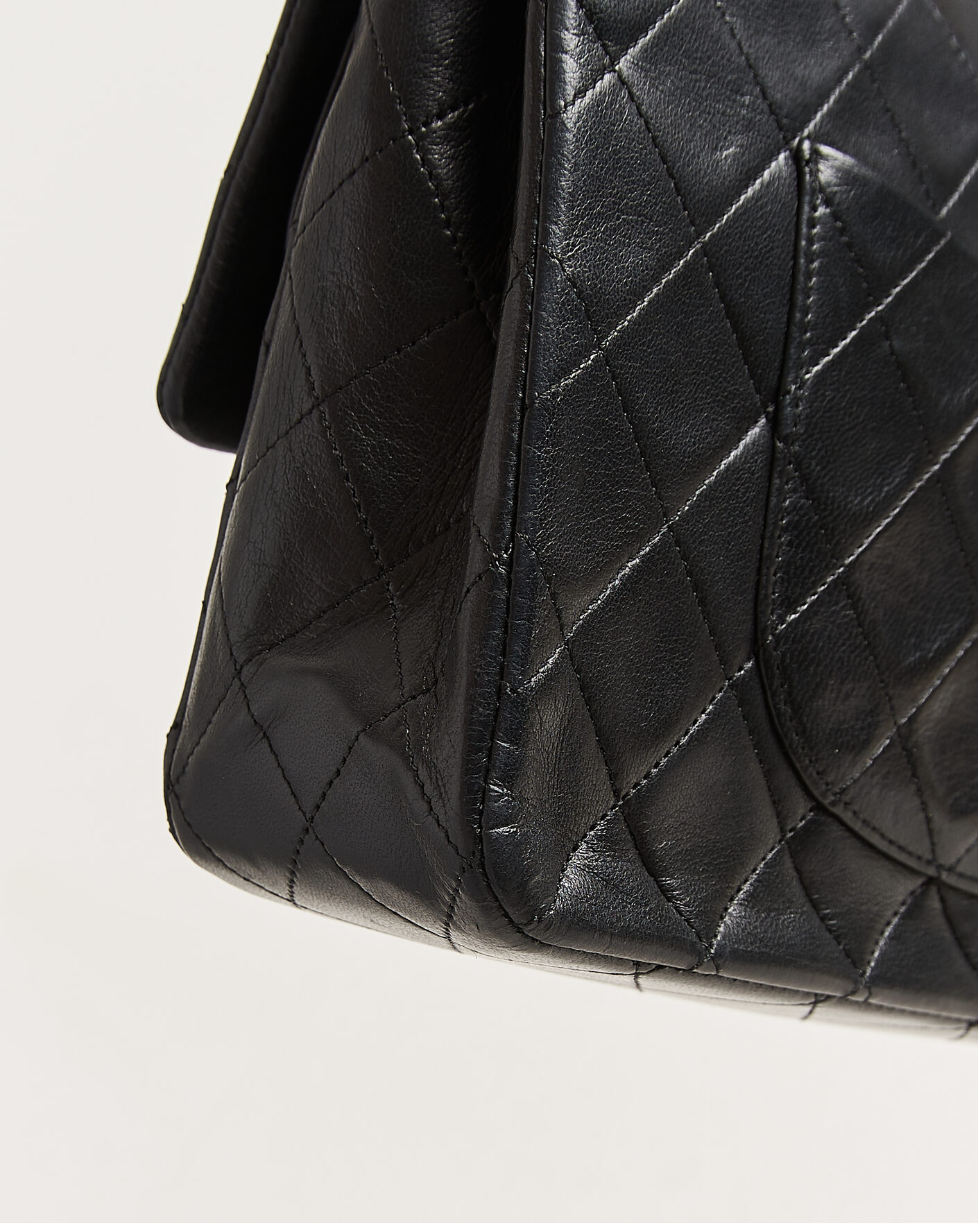 Herren | Pre-Owned & Vintage Bags | Chanel Pre-Owned | Classic Medium Double Flap Bag Lambskin Black