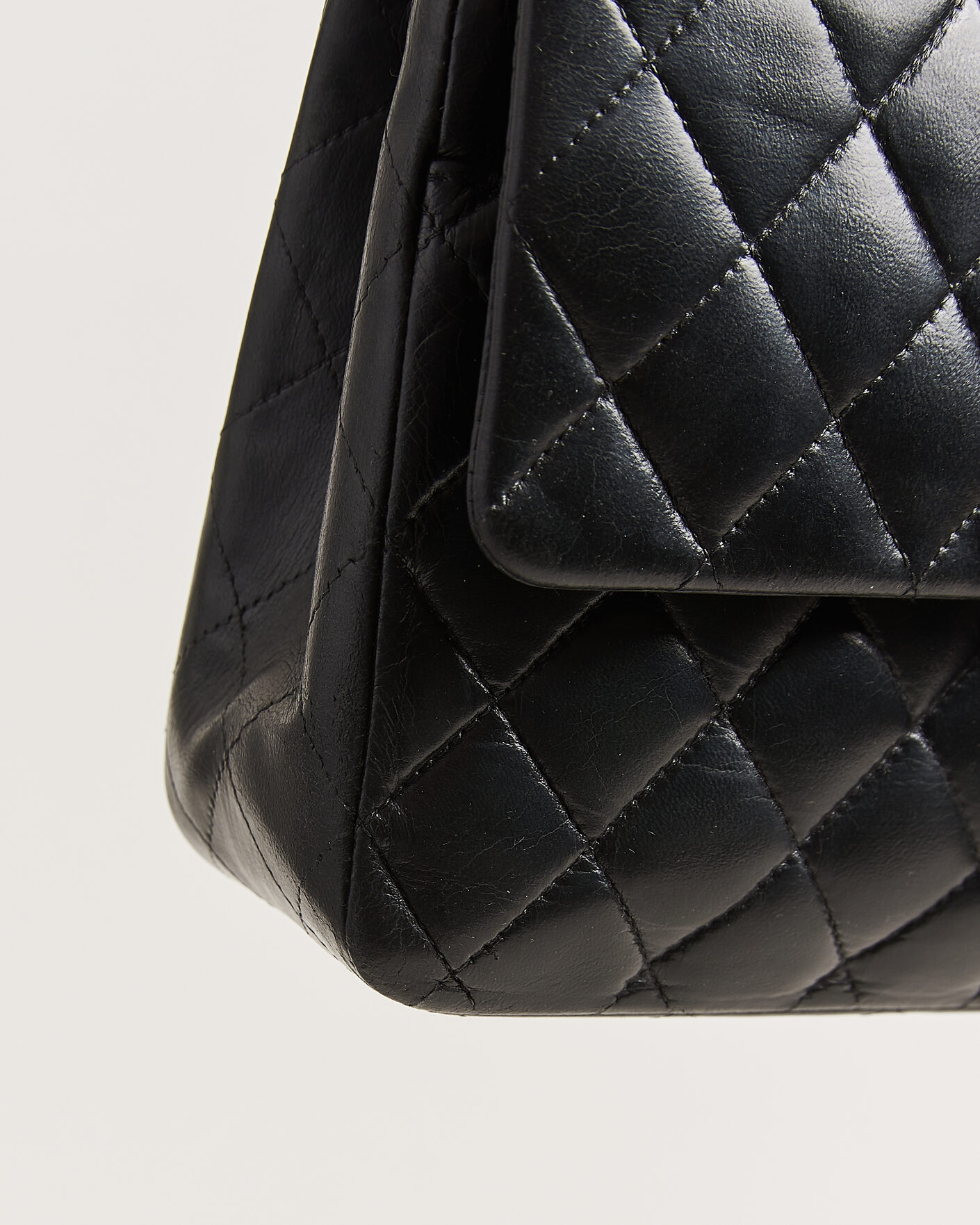 Herren | Pre-Owned & Vintage Bags | Chanel Pre-Owned | Classic Medium Double Flap Bag Lambskin Black