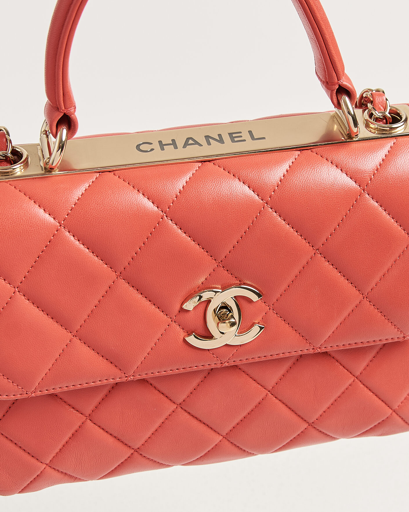 Herren | Pre-Owned & Vintage Bags | Chanel Pre-Owned | Trendy CC Top Handle Bag Coral