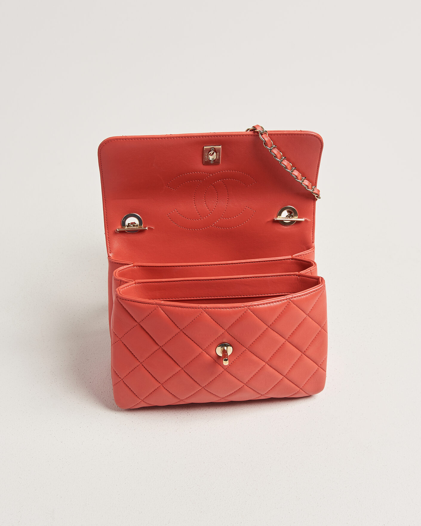 Herren | Pre-Owned & Vintage Bags | Chanel Pre-Owned | Trendy CC Top Handle Bag Coral