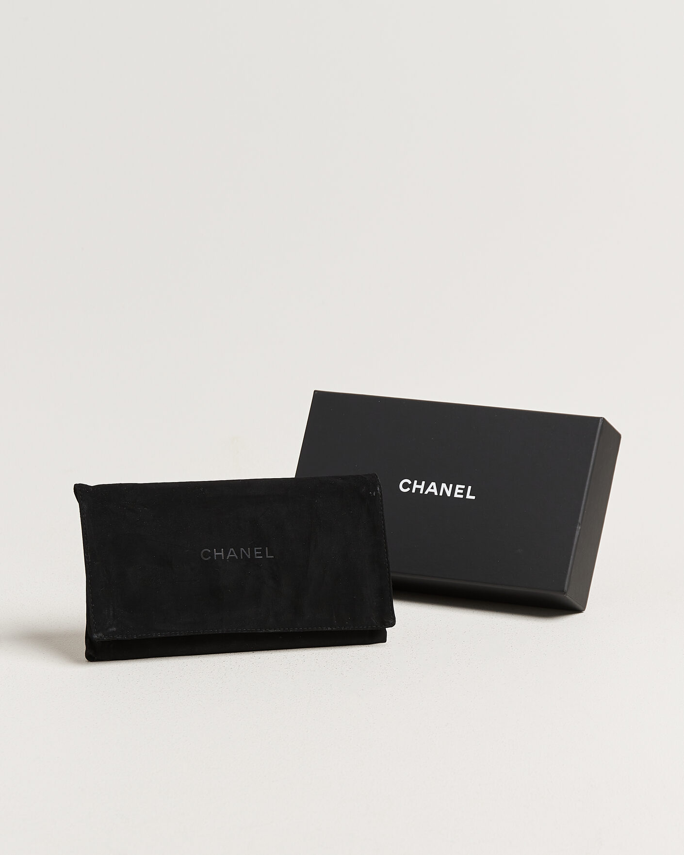Herren | Pre-Owned & Vintage Bags | Chanel Pre-Owned | Classic Trifold Flap Wallet Caviar Leather Black