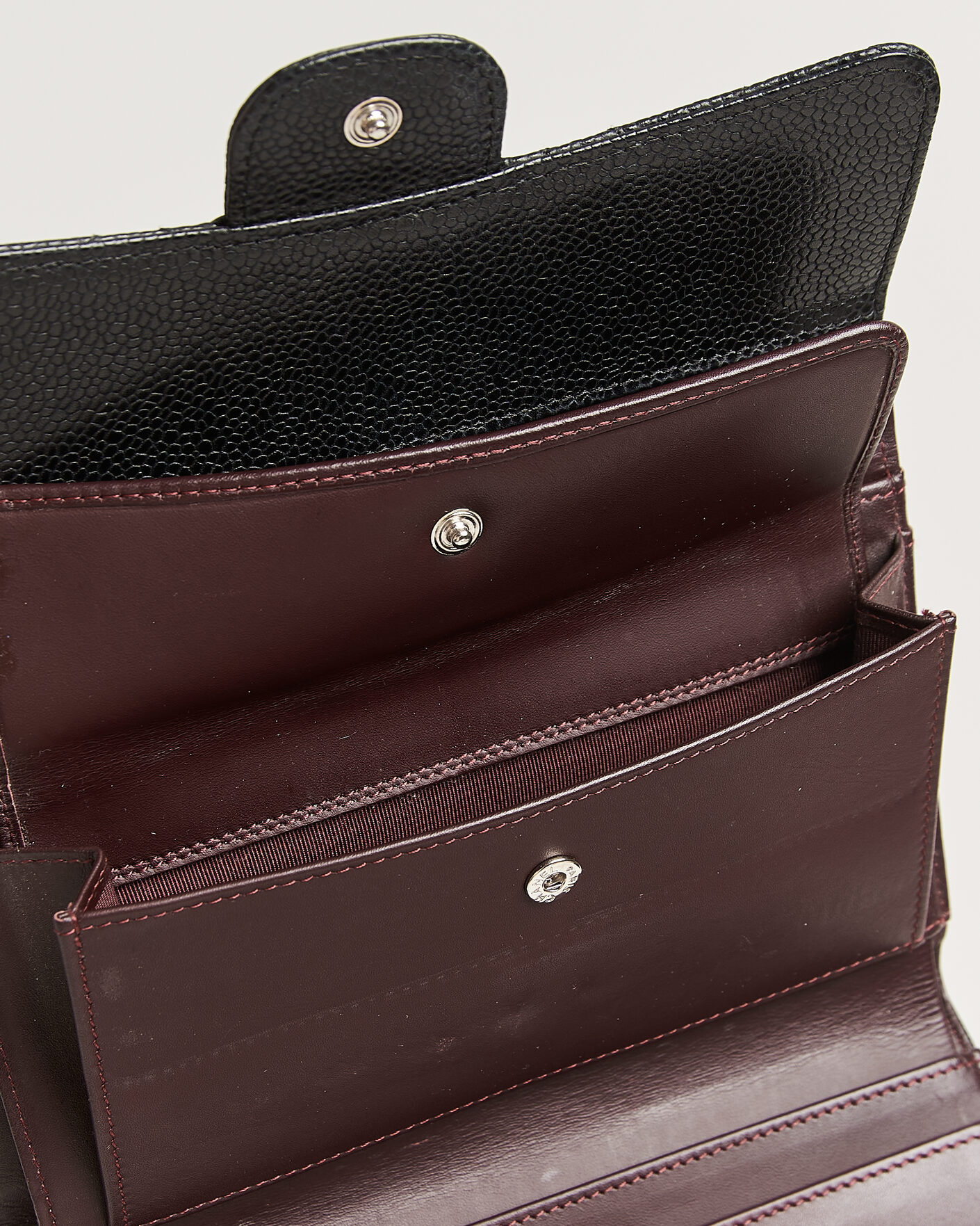 Herren | Pre-Owned & Vintage Bags | Chanel Pre-Owned | Classic Trifold Flap Wallet Caviar Leather Black