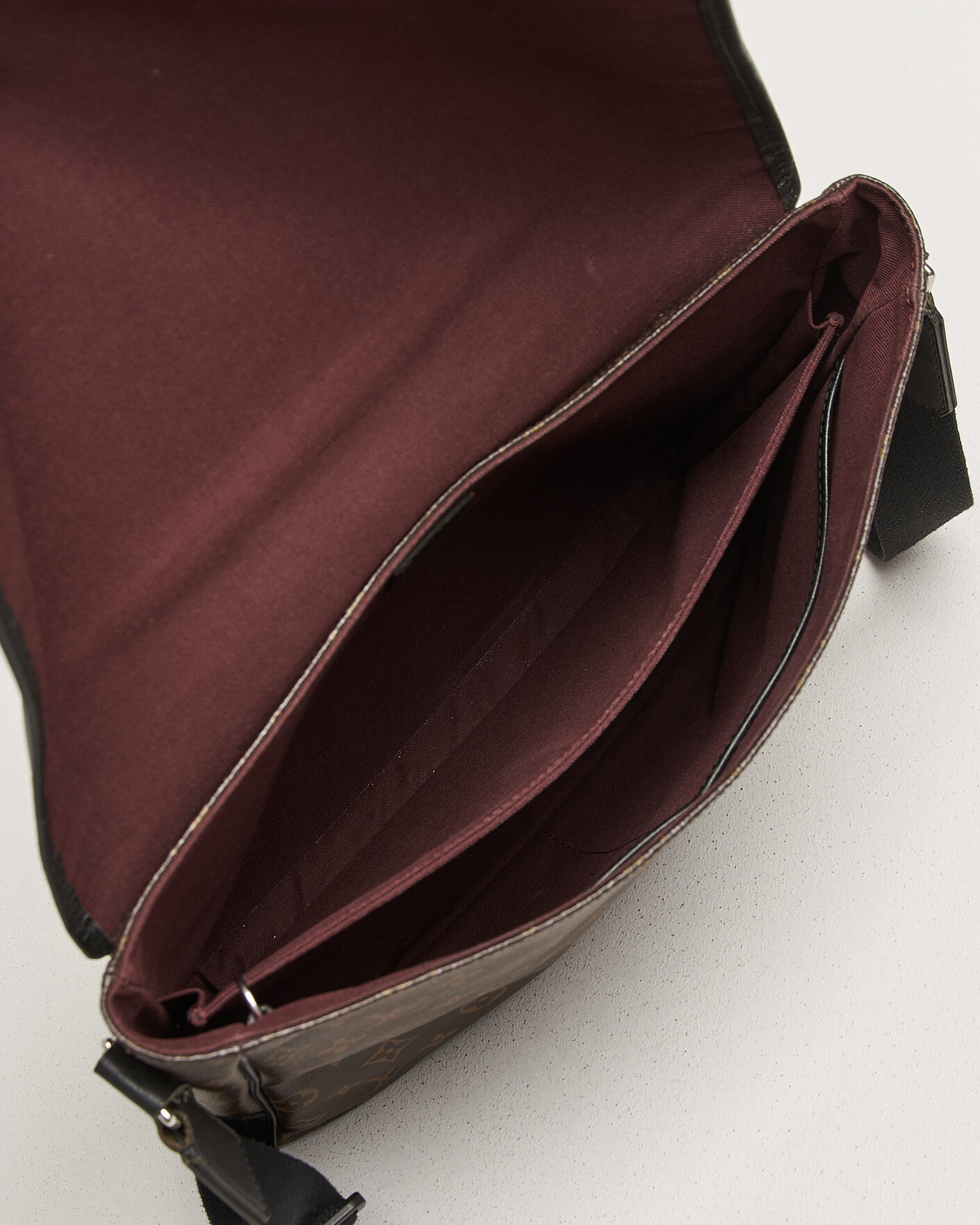 Herren | Pre-Owned & Vintage Bags | Louis Vuitton Pre-Owned | Abbesses Messenger Bag Monogram Macassar