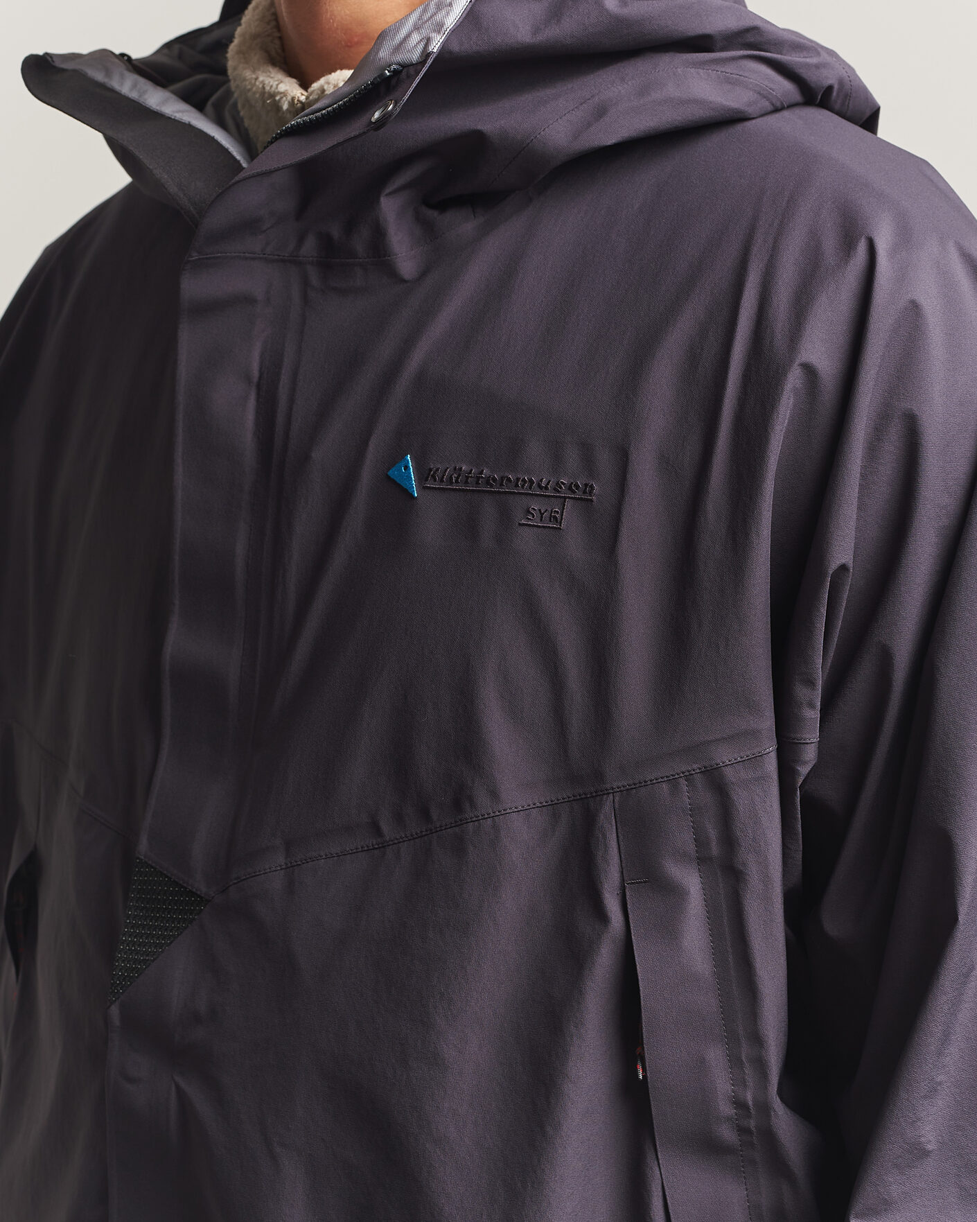 Herren | Jacken | Klättermusen | Syr Hood Parka Raven