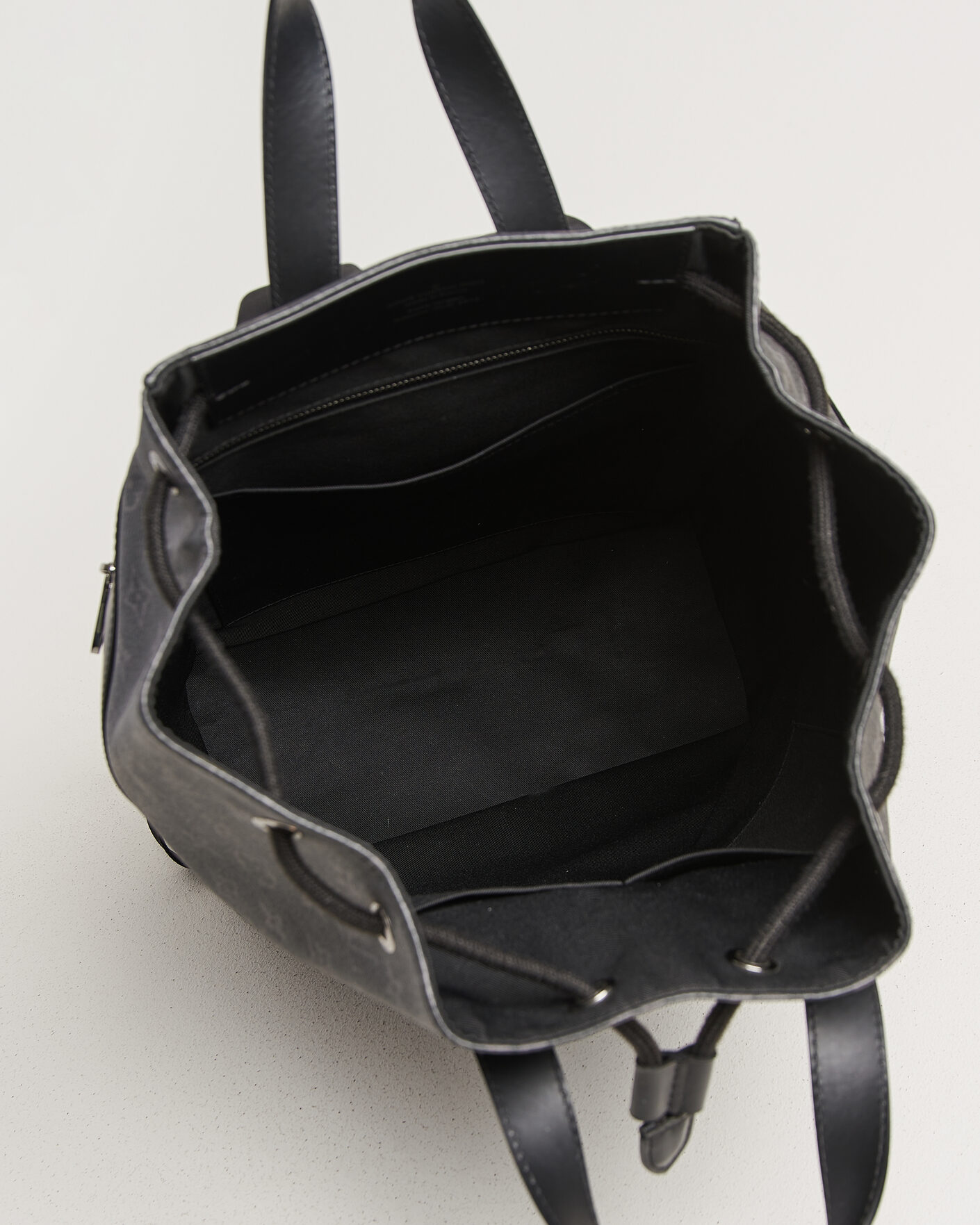 Herren | Pre-Owned & Vintage Bags | Louis Vuitton Pre-Owned | Explorer Backpack Monogram Eclipse