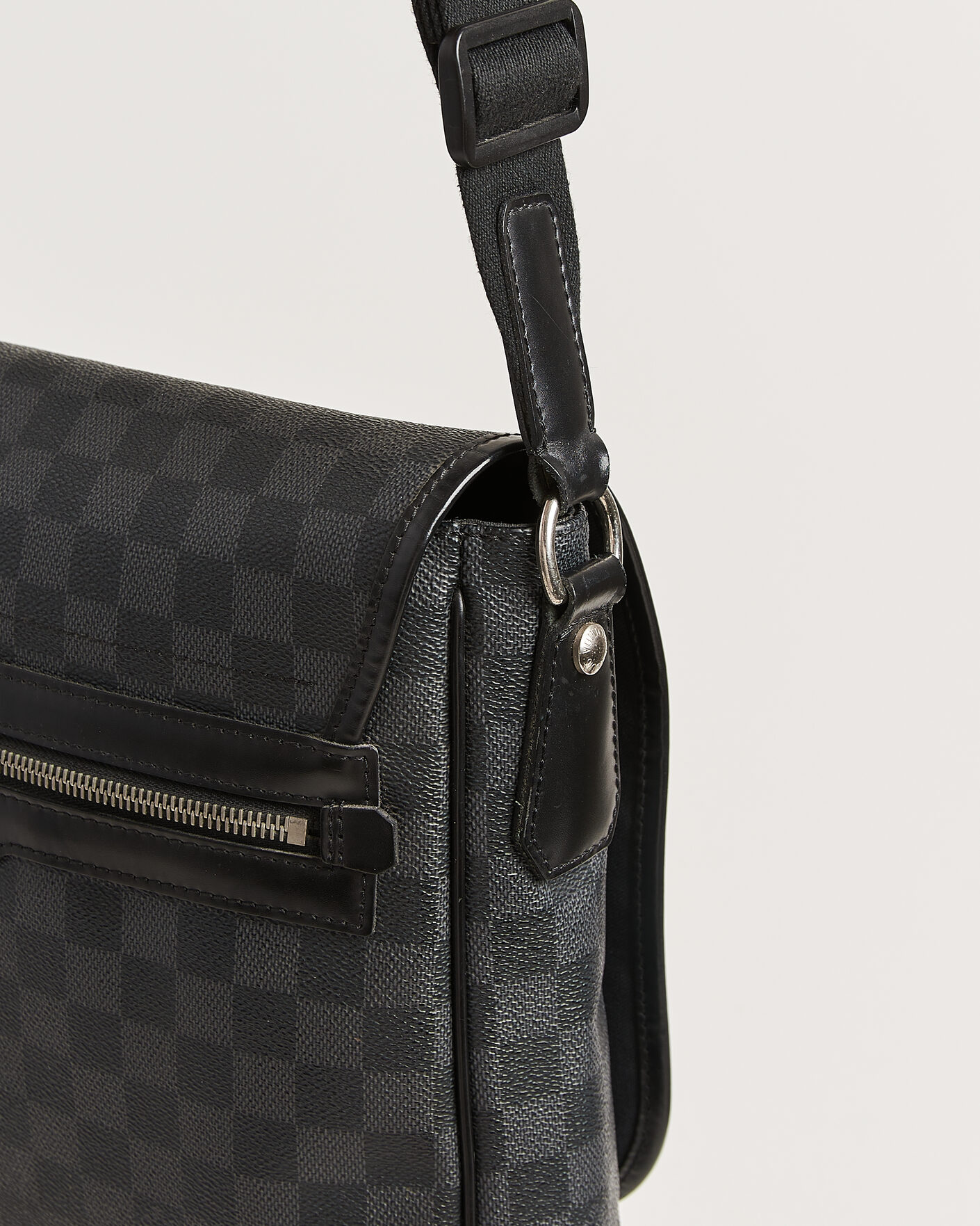 Herren | Pre-Owned & Vintage Bags | Louis Vuitton Pre-Owned | Daniel MM Shoulder Bag Damier Graphite