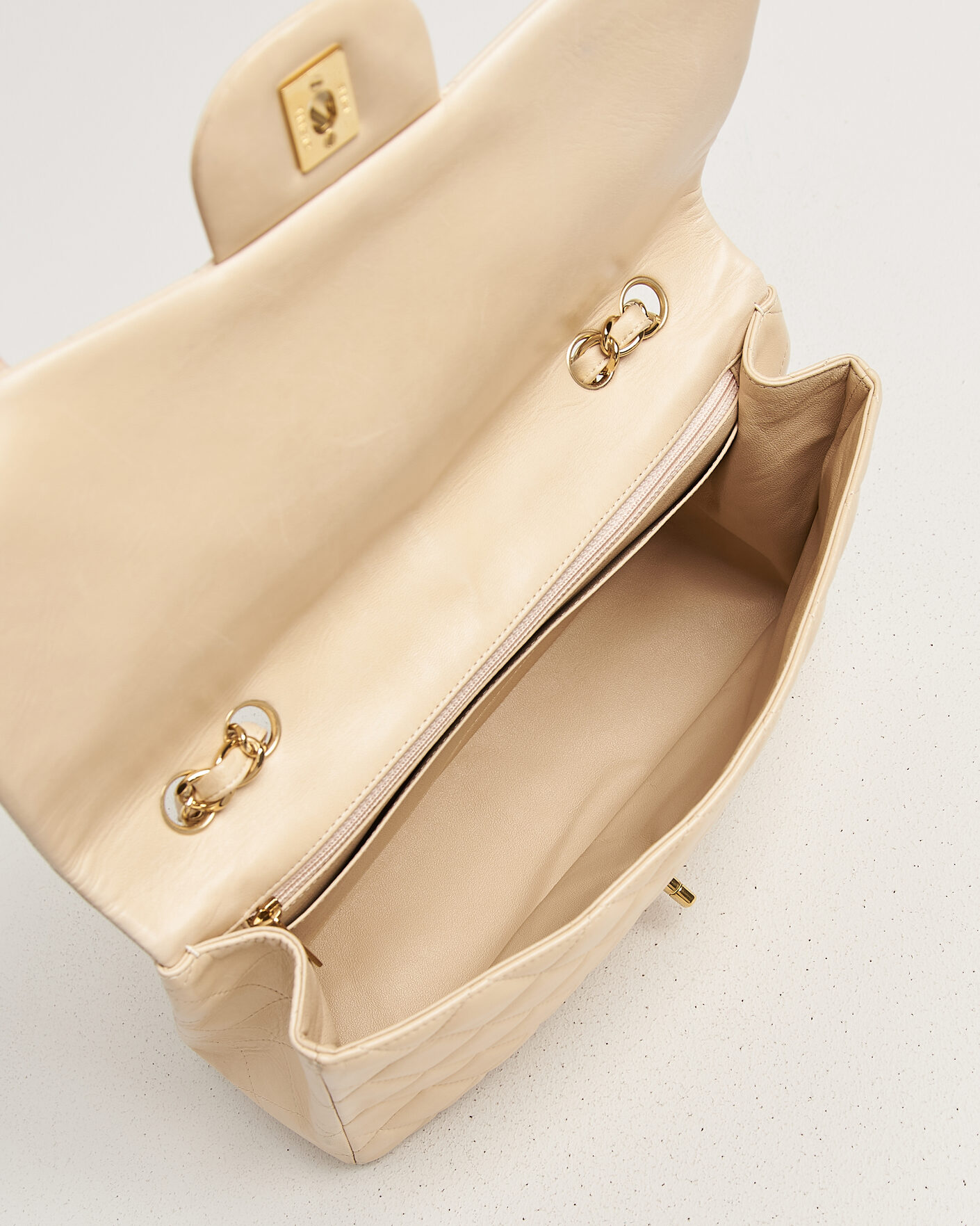 Herren | Chanel Pre-Owned Classic Jumbo Single Flap Bag Lambskin Beige | Chanel Pre-Owned | Classic Jumbo Single Flap Bag Lambskin Beige