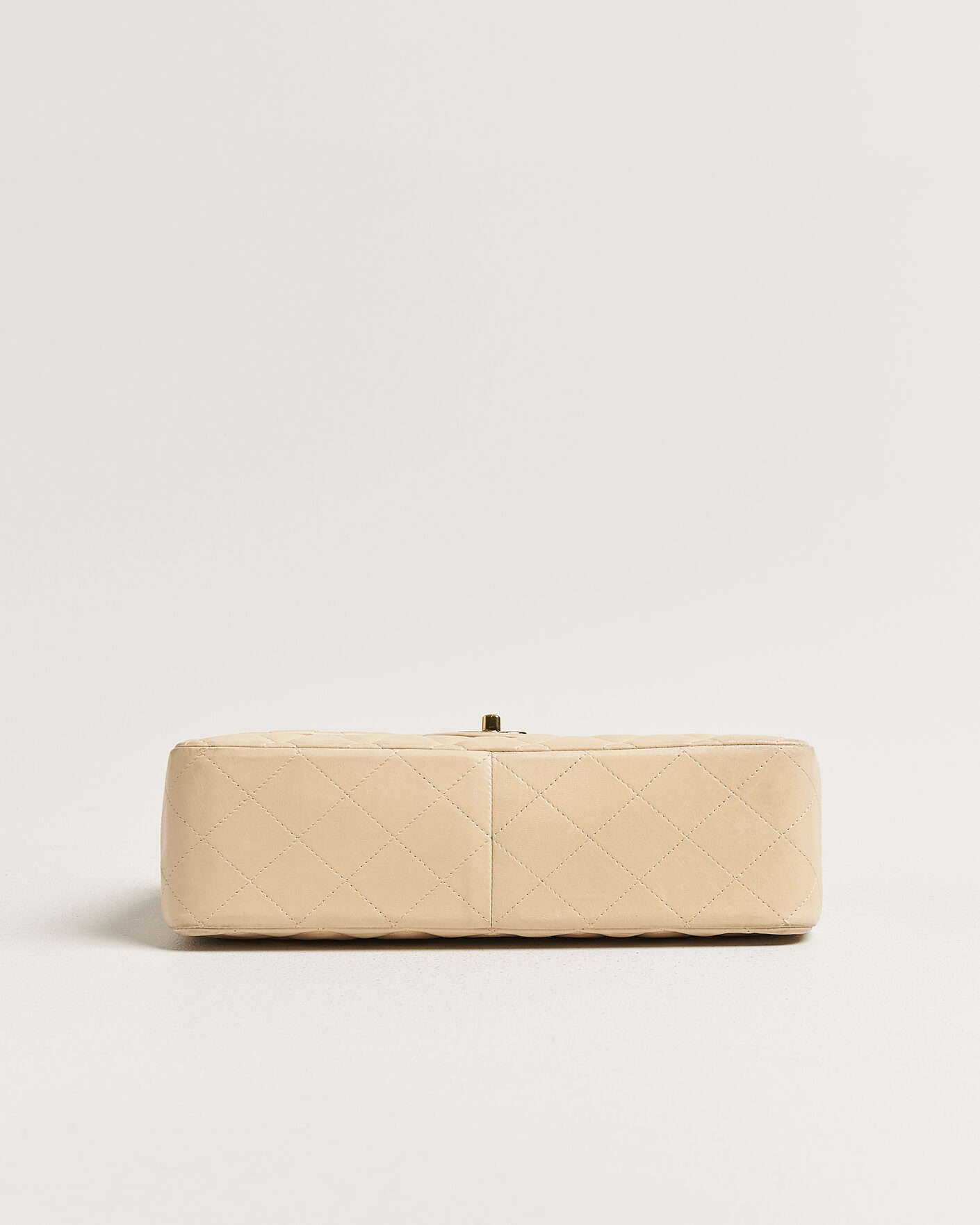 Herren | Chanel Pre-Owned Classic Jumbo Single Flap Bag Lambskin Beige | Chanel Pre-Owned | Classic Jumbo Single Flap Bag Lambskin Beige