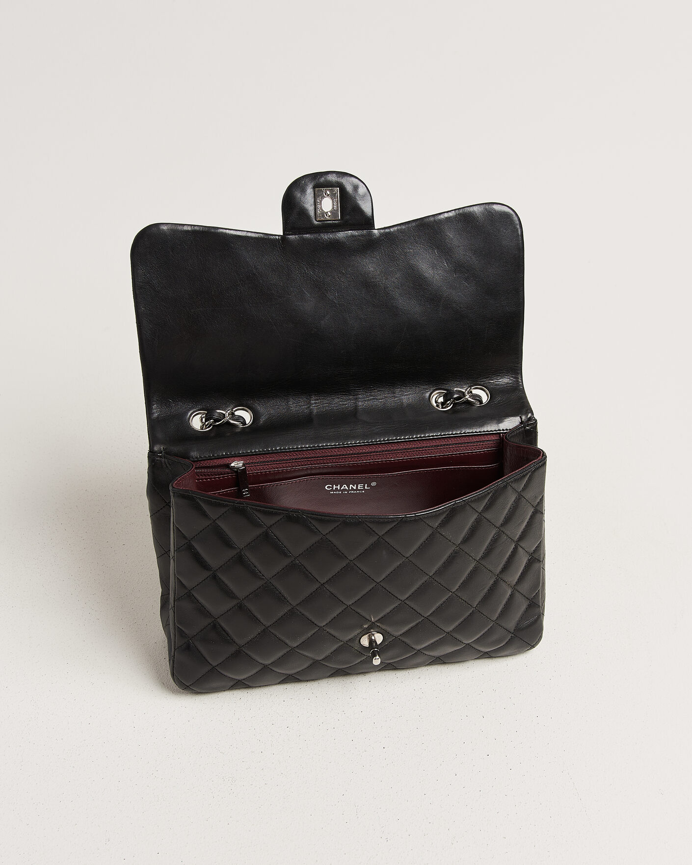 Herren | Chanel Pre-Owned Classic Jumbo Single Flap Bag Lambskin Black | Chanel Pre-Owned | Classic Jumbo Single Flap Bag Lambskin Black