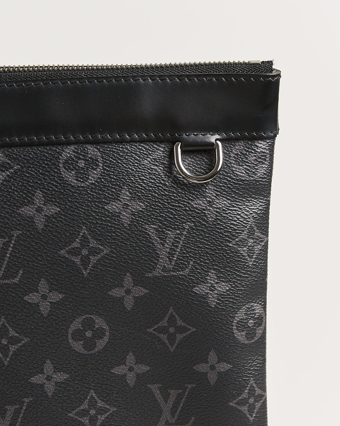 Herren | Pre-Owned & Vintage Bags | Louis Vuitton Pre-Owned | Discovery Pochette Monogram Eclipse