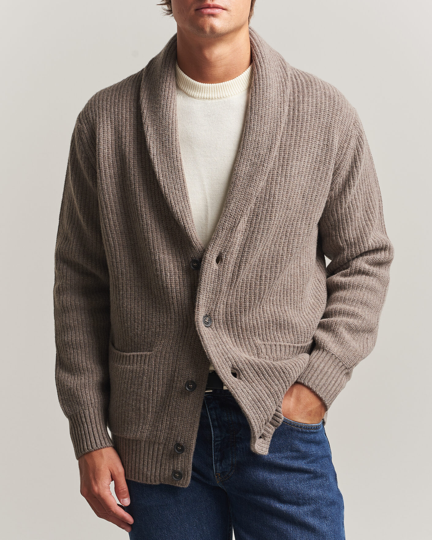 Herren | Pullover | Oscar Jacobson | Roland Wool Cardigan Beige