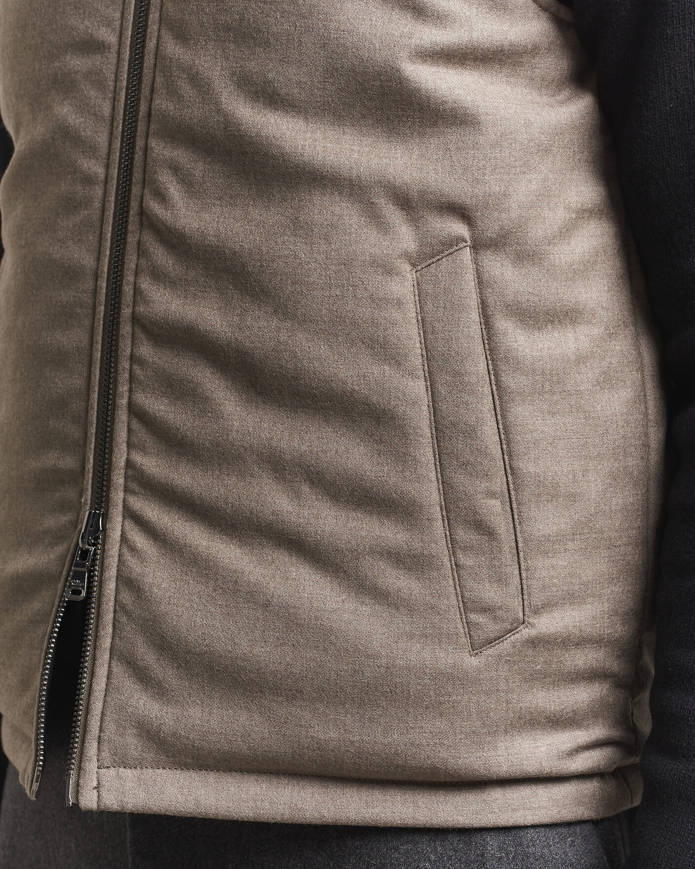 Herren | Westen | Oscar Jacobson | Nylon/Wool Reversible Vest Taupe