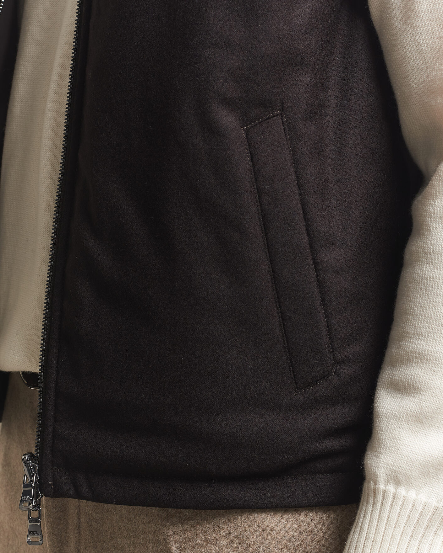 Herren | Westen | Oscar Jacobson | Nylon/Wool Reversible Vest Brown