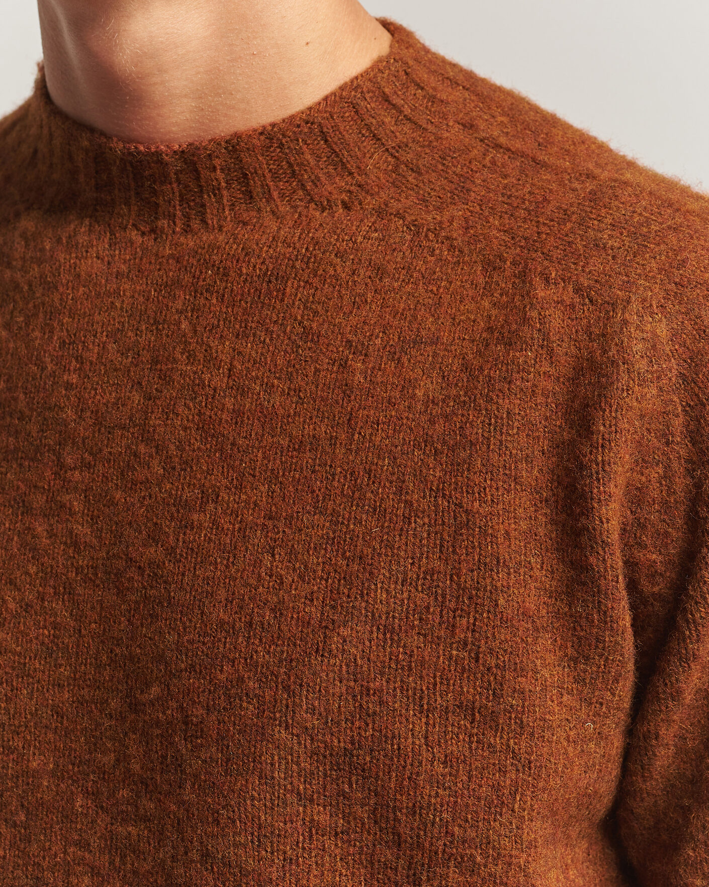 Herren | Pullover | Sunspel | Brushed Shetland Crew Neck Dark Tabacco