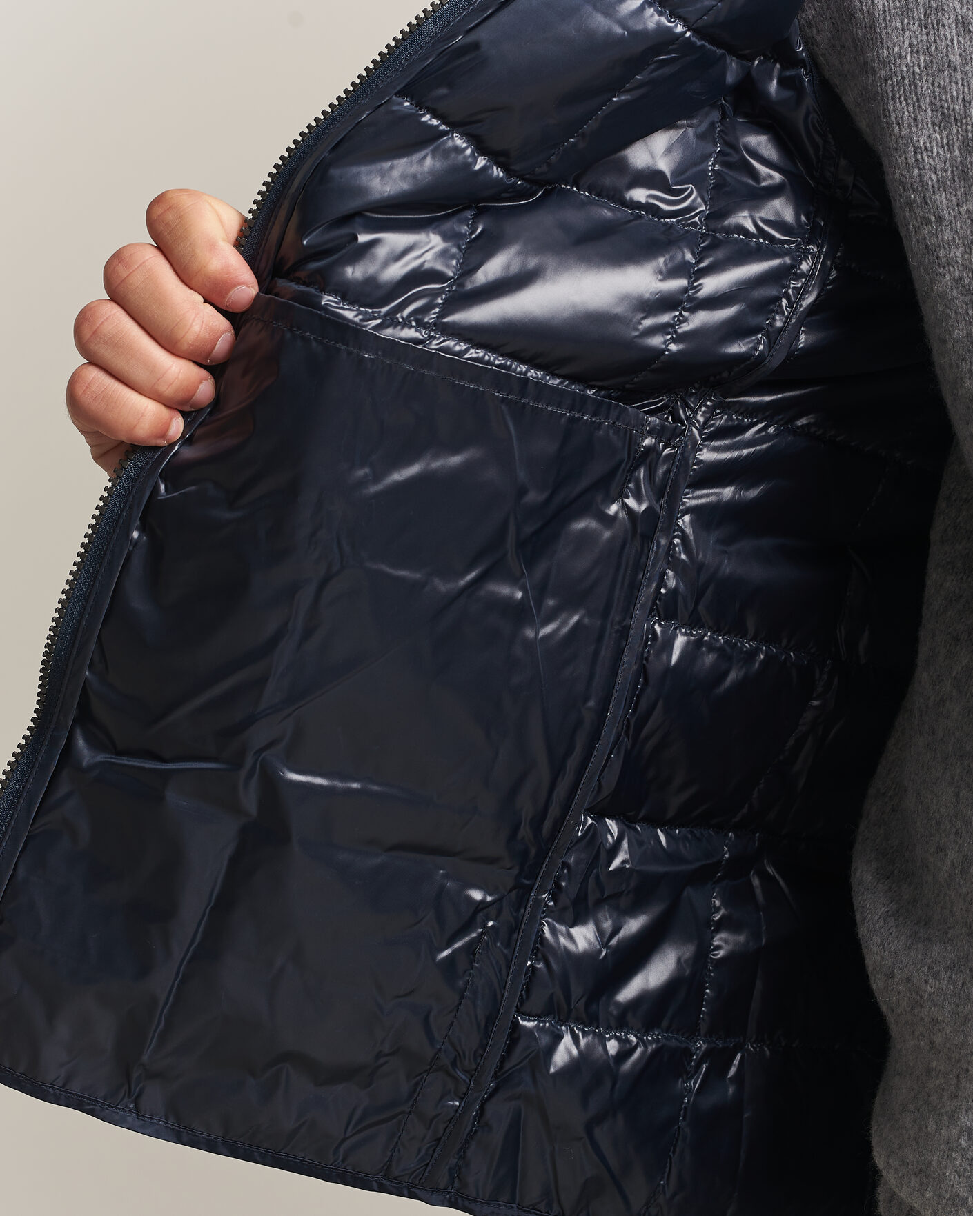 Herren | Westen | TAION | High Neck Full Zip Lightweight Down Vest Dark Navy