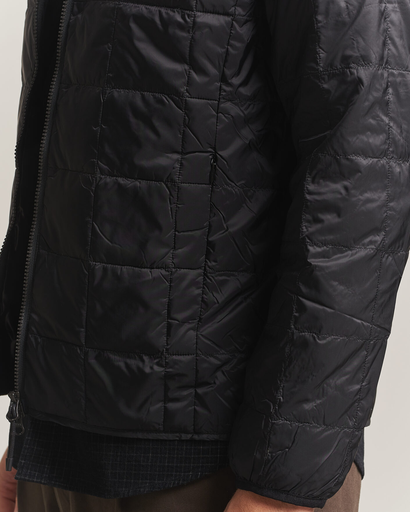 Herren | Jacken | TAION | High Neck Full Zip Lightweight Down Jacket Black