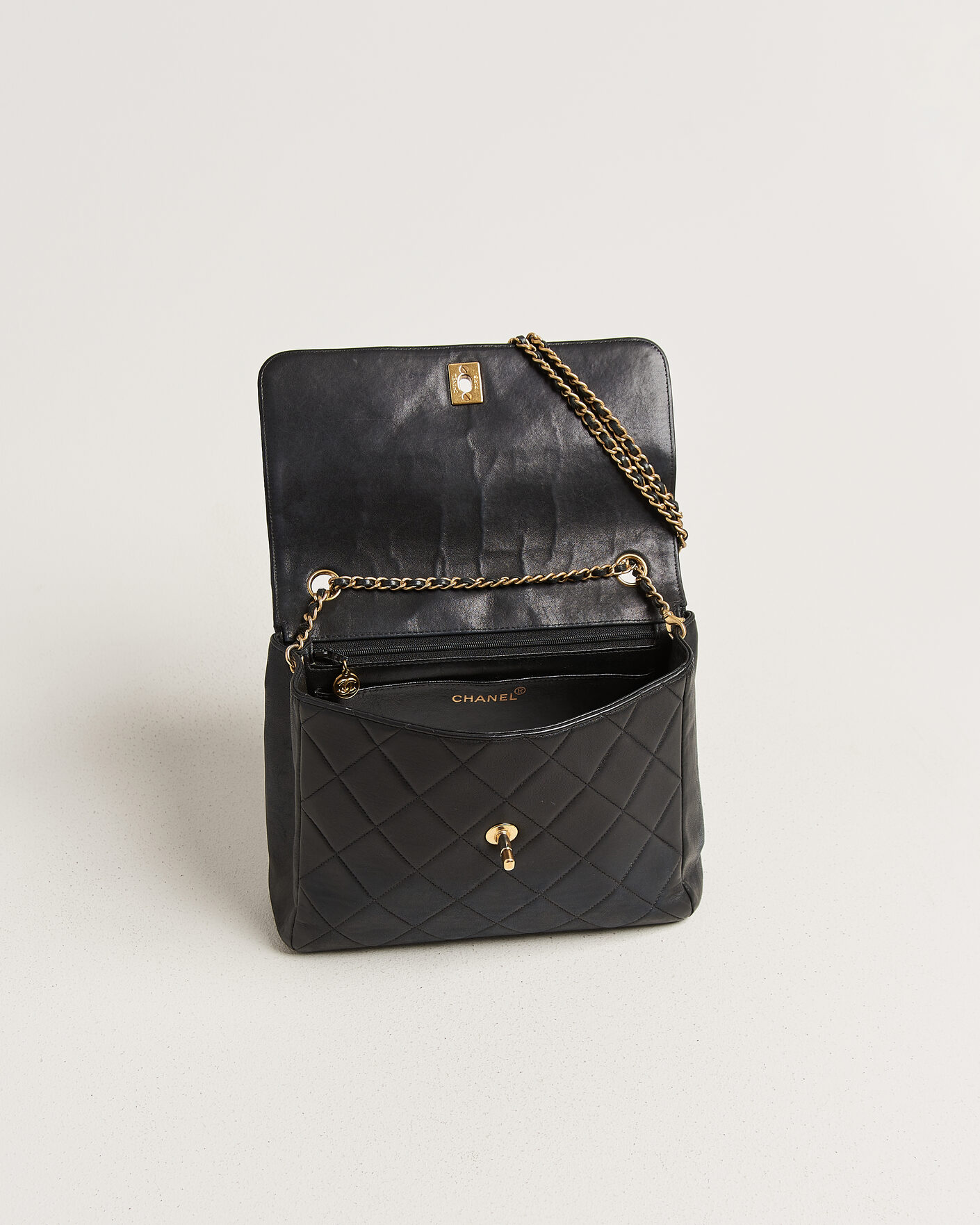 Herren | Pre-Owned & Vintage Bags | Chanel Pre-Owned | Single Flap Bag Lambskin Black