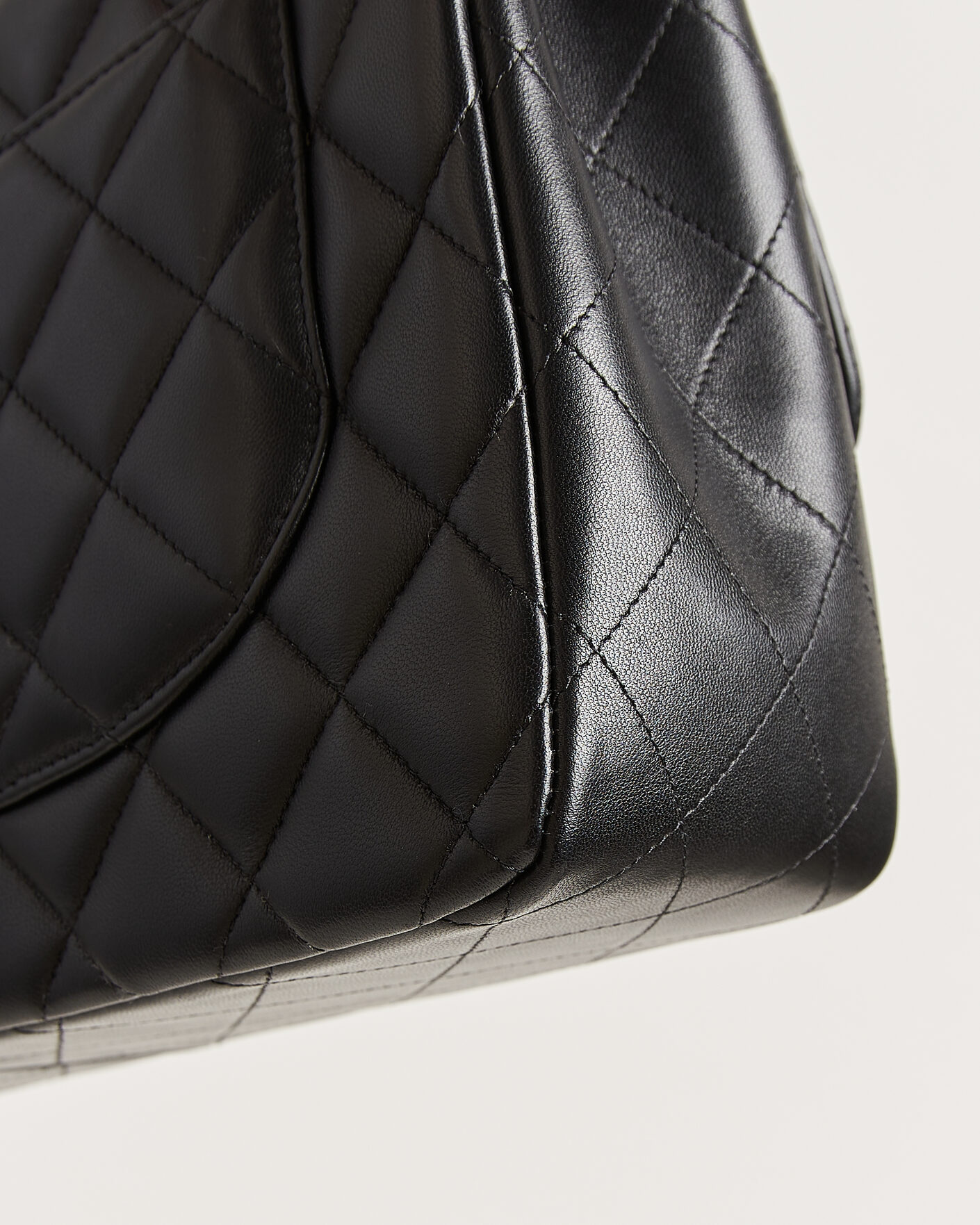 Herren | Pre-Owned & Vintage Bags | Chanel Pre-Owned | Classic Jumbo Double Flap Bag Lambskin Black