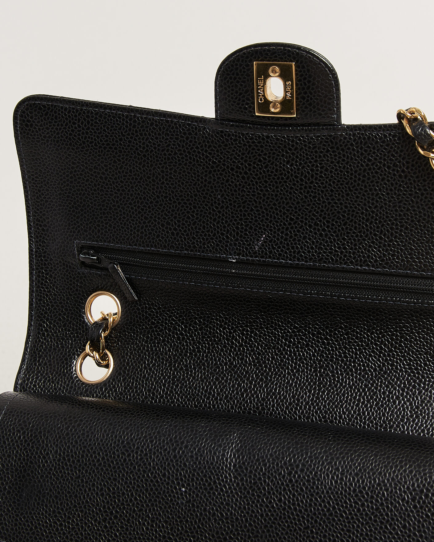 Herren | Pre-Owned & Vintage Bags | Chanel Pre-Owned | Classic Medium Double Flap Bag Caviar Black