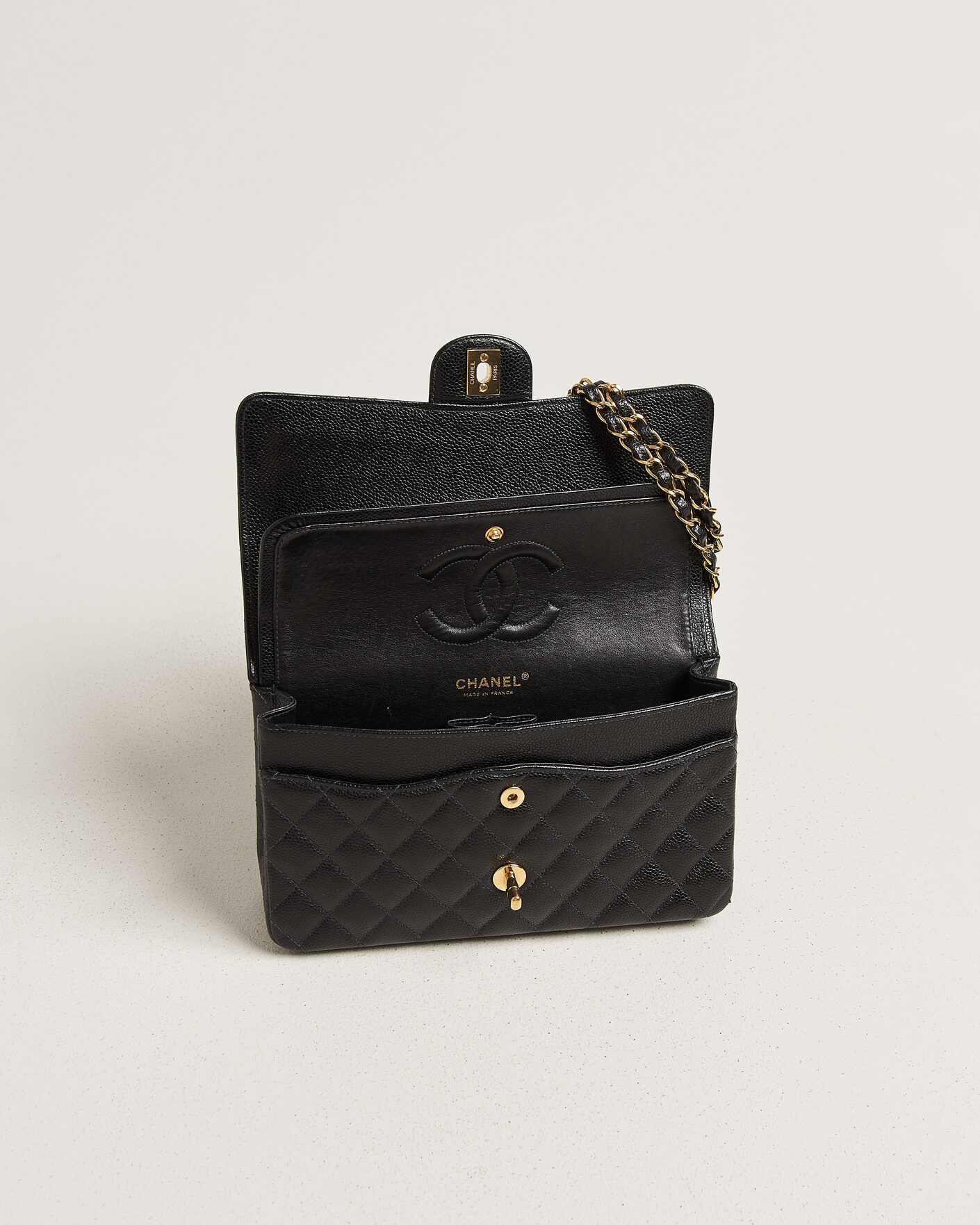 Herren | Pre-Owned & Vintage Bags | Chanel Pre-Owned | Classic Medium Double Flap Bag Caviar Black