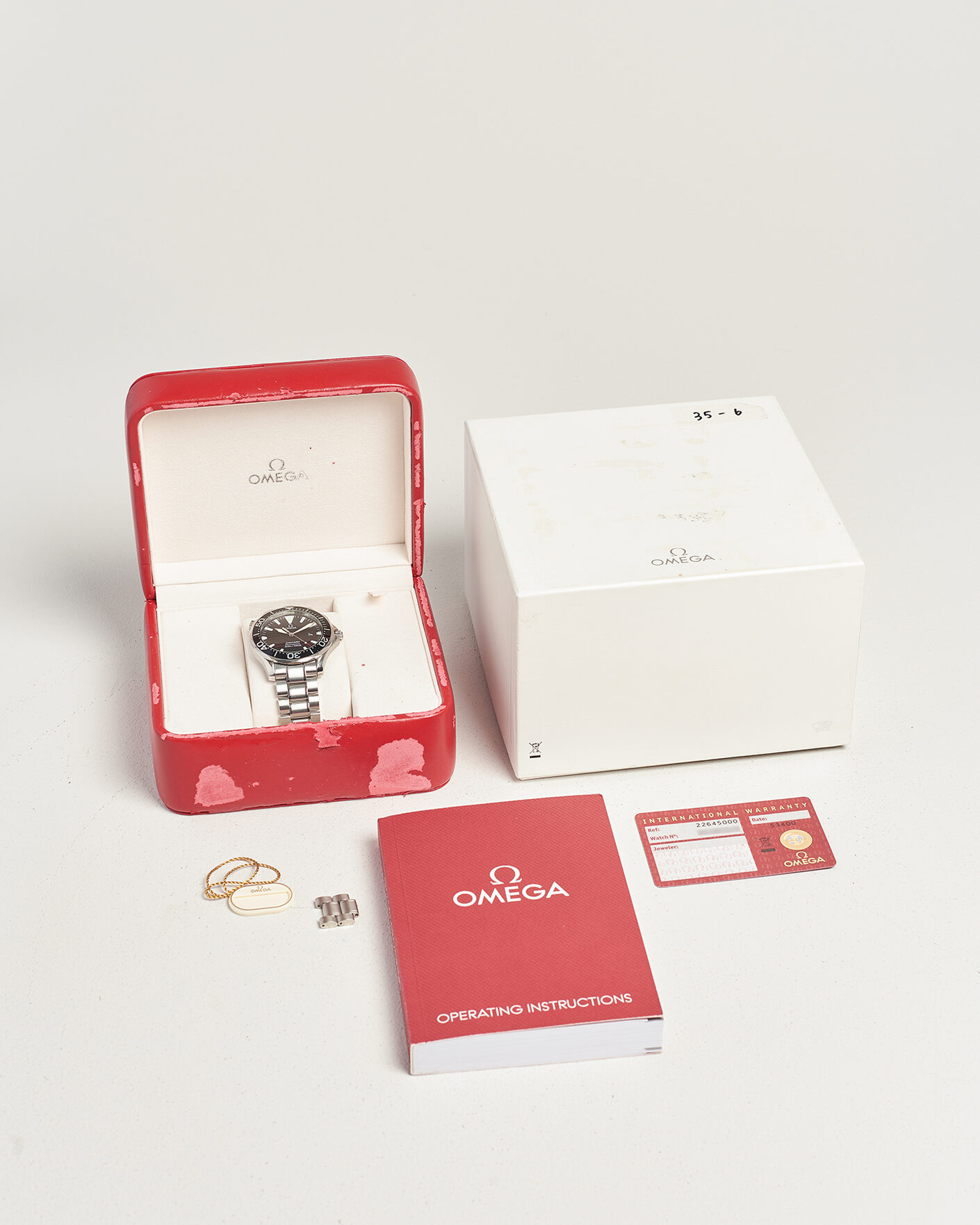 Herren | Pre-Owned & Vintage Watches | Omega Pre-Owned | Seamaster 300M Peter Blake