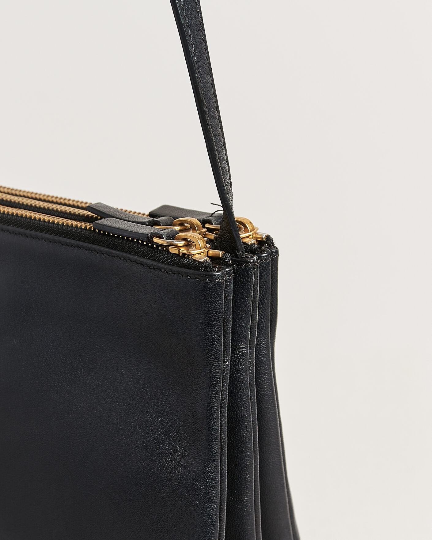 Herren | Pre-Owned & Vintage Bags | Celine Pre-Owned | Trio Bag Medium Leather Black