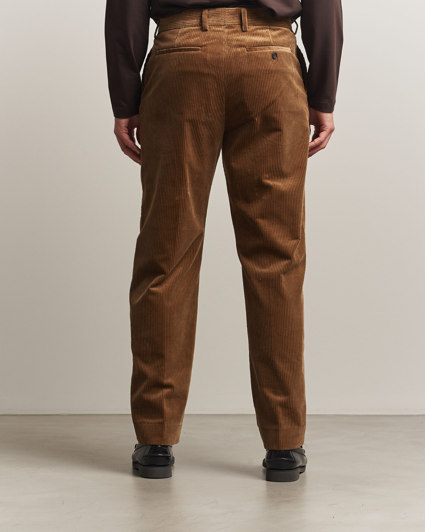 Herren | Hosen | Filippa K | Julian Corduroy Chino Trousers Tobacco
