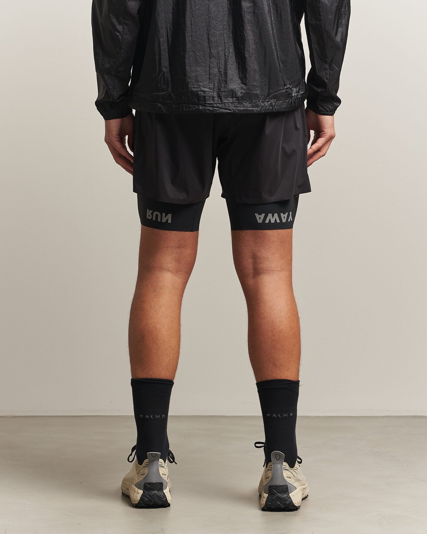 Herren | Shorts | Satisfy | TechSilk 8 Inch Shorts Black