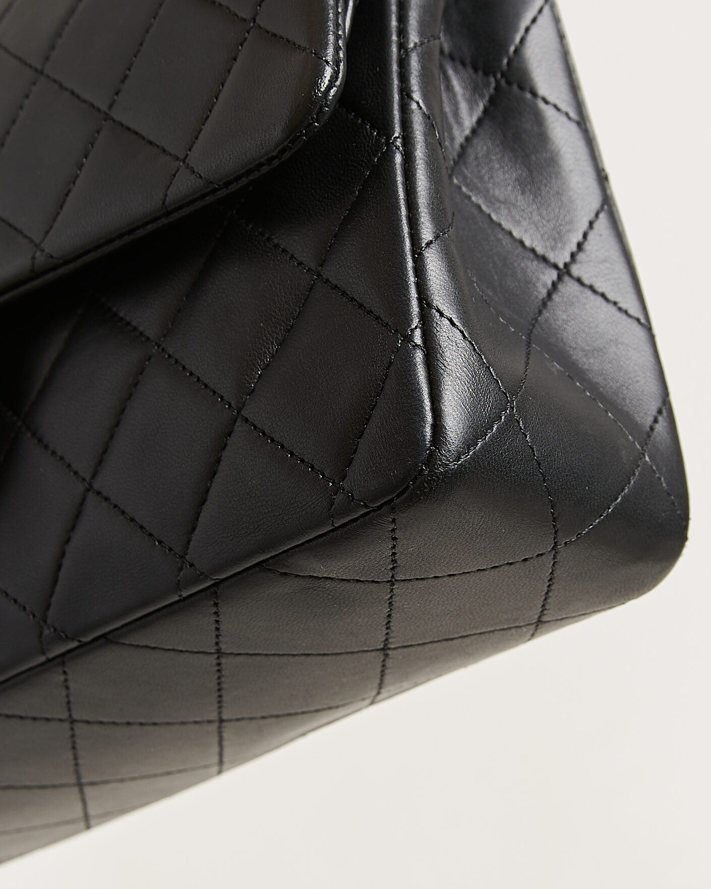 Herren | Pre-Owned & Vintage Bags | Chanel Pre-Owned | Classic Small Double Flap Bag Lambskin Black