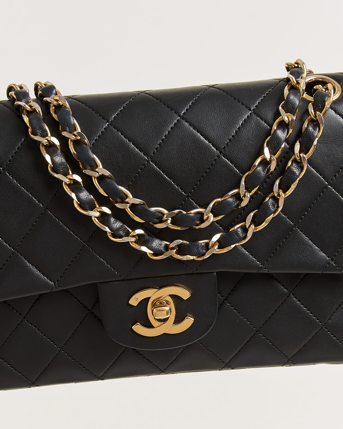 Herren | Pre-Owned & Vintage Bags | Chanel Pre-Owned | Classic Small Double Flap Bag Lambskin Black