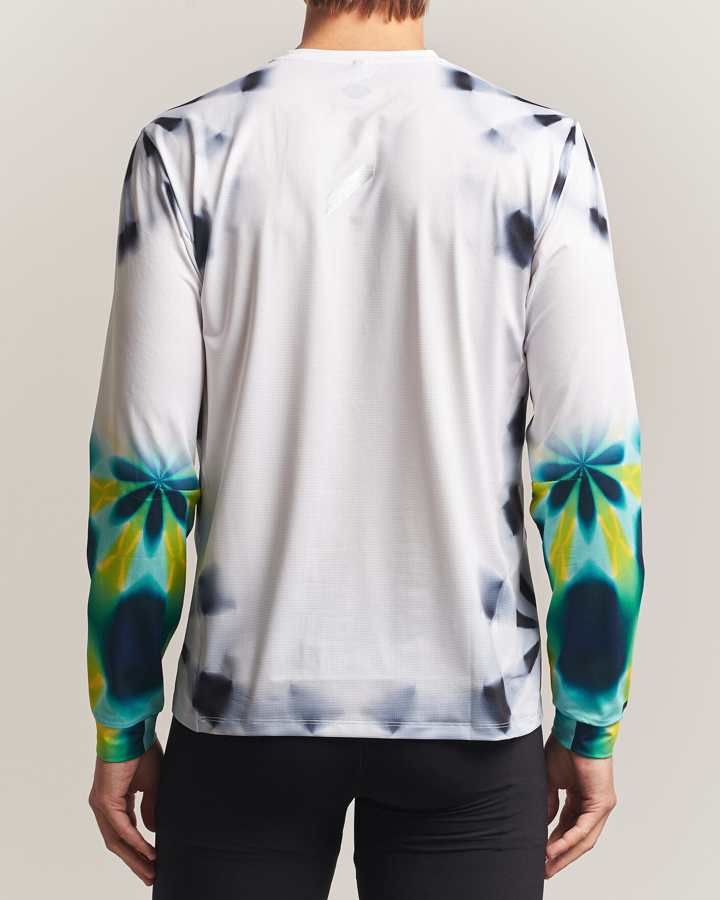 Herren | T-Shirts | SOAR Running | LS Printed Tech T-Shirt White/Grey