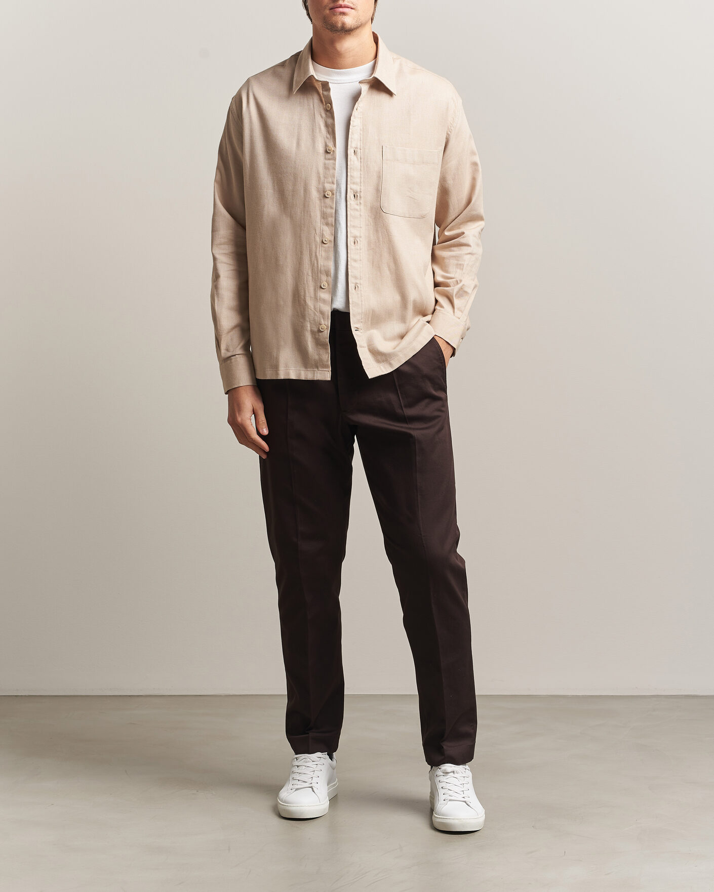 Herren | Hosen | NN07 | Bill Pleated Cotton Chinos Deep Truffle