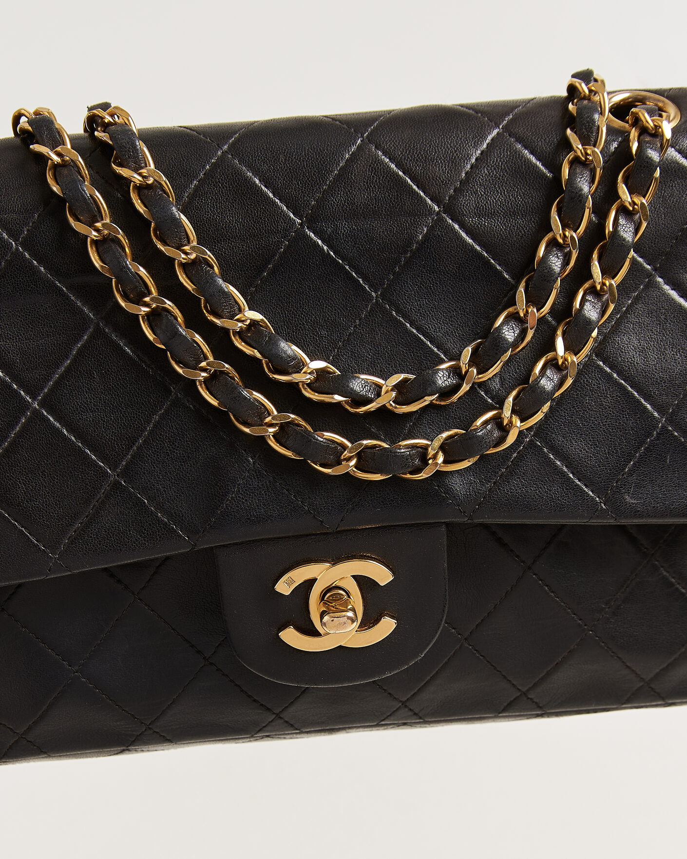 Herren | Pre-Owned & Vintage Bags | Louis Vuitton Pre-Owned | Chanel Pre-Owned Classic Medium Double Flap Bag Lambskin Black