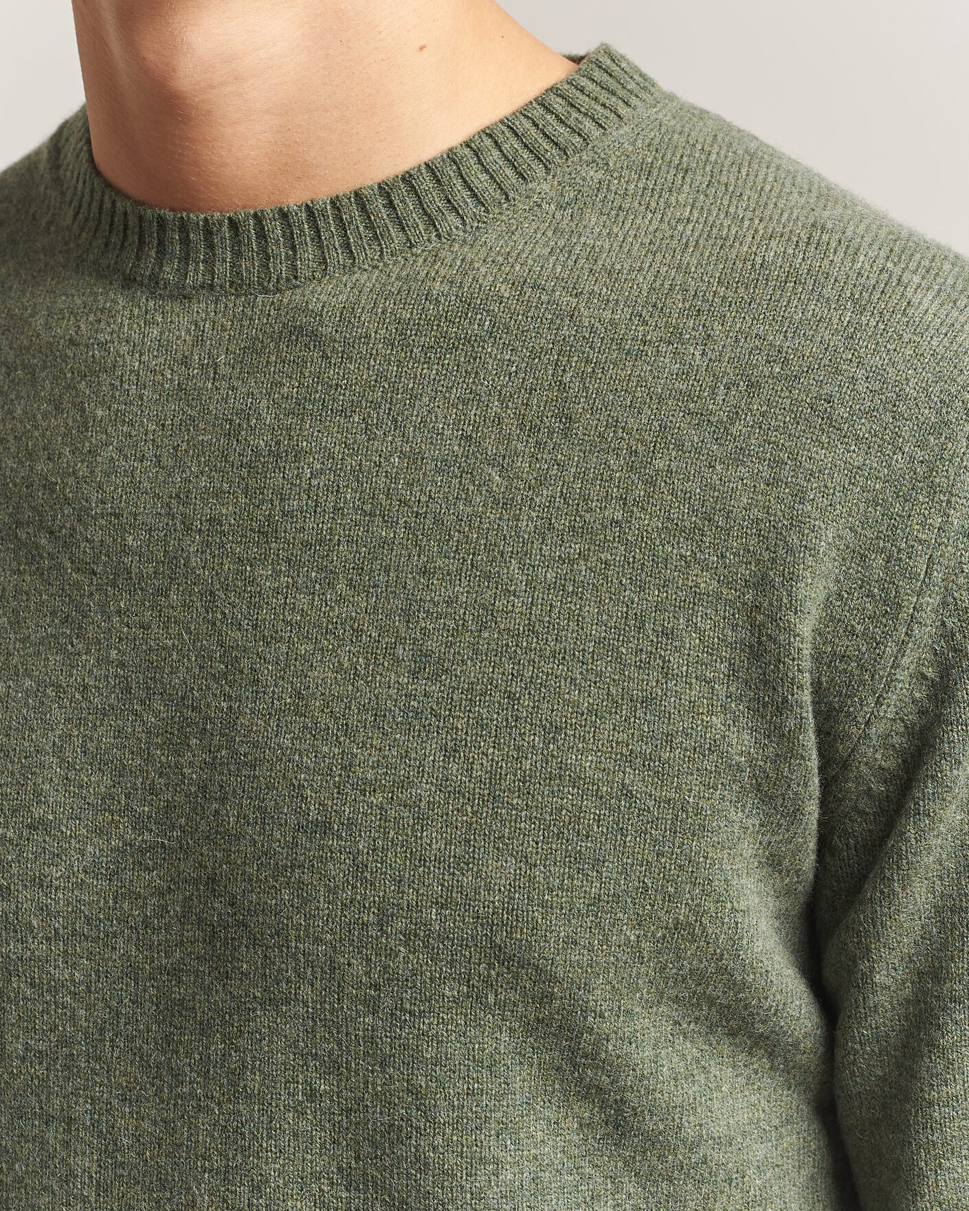 Herren | Pullover | Stenströms | Knitted Lambswool Crew Neck Light Army Green Melange