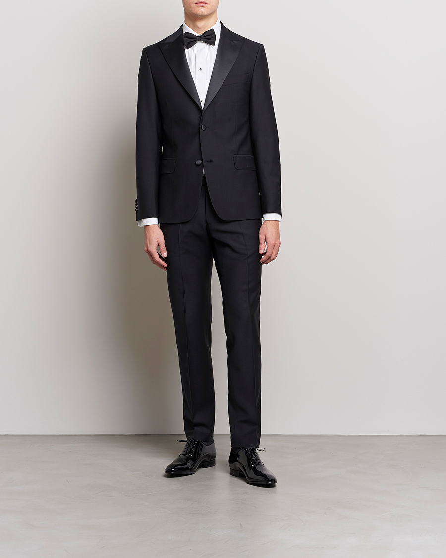 Herren |  | Oscar Jacobson | Elder Tuxedo Suit