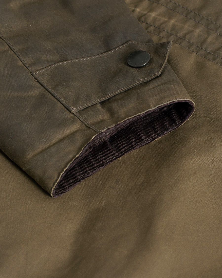 Herren | Barbour Lifestyle Sapper Jacket Olive | Pre-owned | Barbour Lifestyle Sapper Jacket Olive