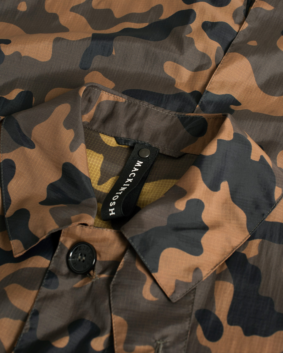 Herren | Mackintosh Shower Rain Coat Camo | Pre-owned | Mackintosh Shower Rain Coat Camo