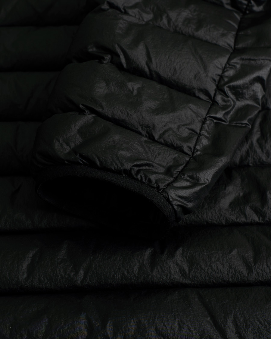 Herren | Stone Island R-Nylon Hooded Down Jacket Black | Pre-owned | Stone Island R-Nylon Hooded Down Jacket Black