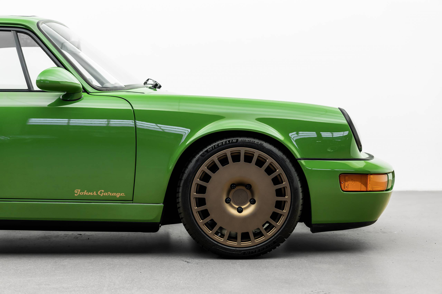 Herren |  | Pre-Owned & Vintage Cars | Porsche 911 Carrera 4 “Redrum”​