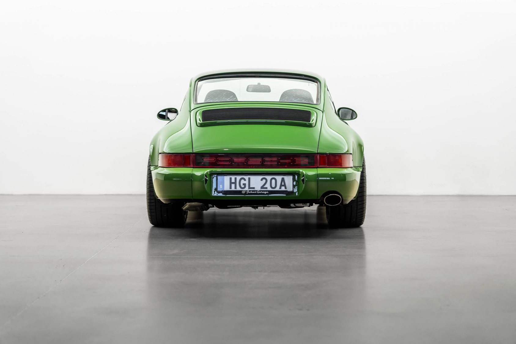 Herren | | Pre-Owned & Vintage Cars | Porsche 911 Carrera 4 “Redrum”