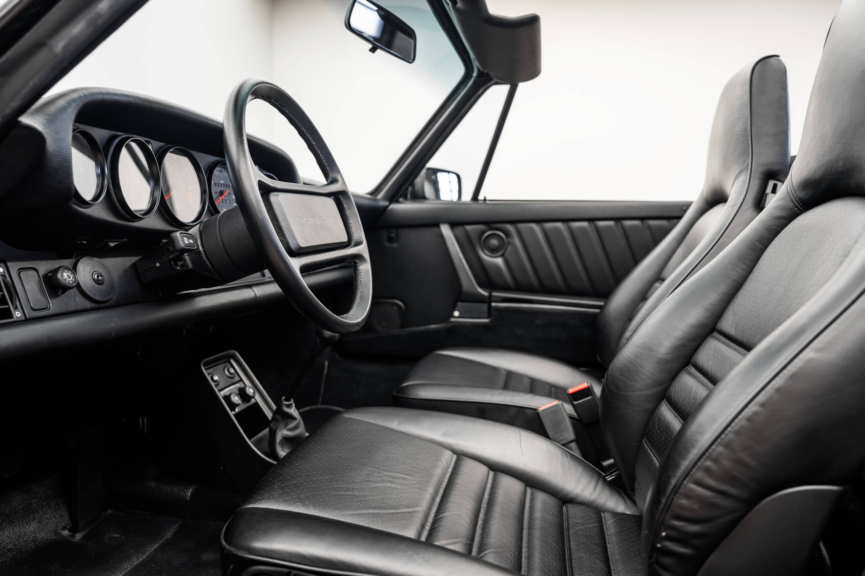 Herren | | Pre-Owned & Vintage Cars | Porsche 911 Carrera WTL Cab ***SOLD***