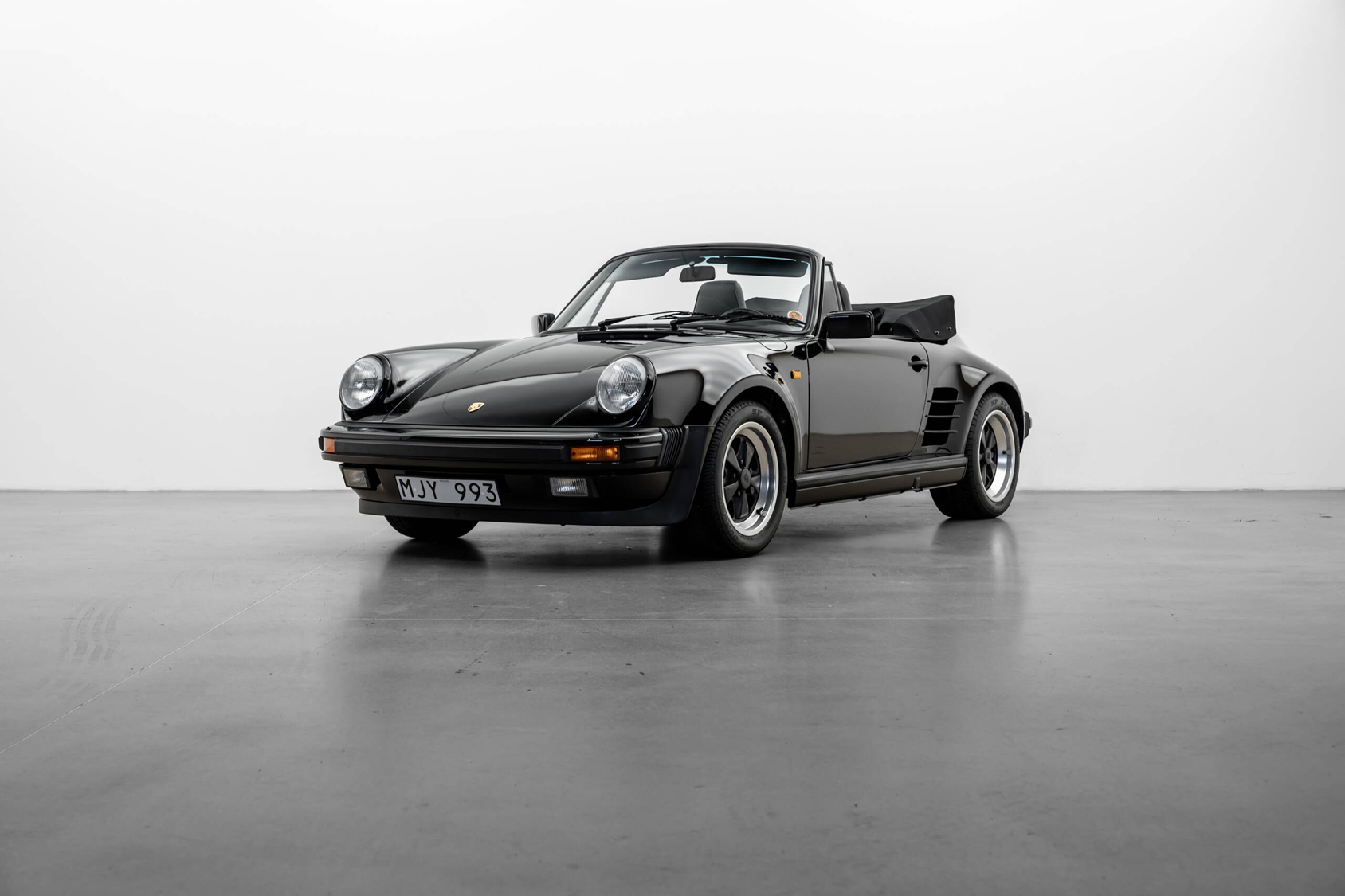 Herren | | Pre-Owned & Vintage Cars | Porsche 911 Carrera WTL Cab ***SOLD***