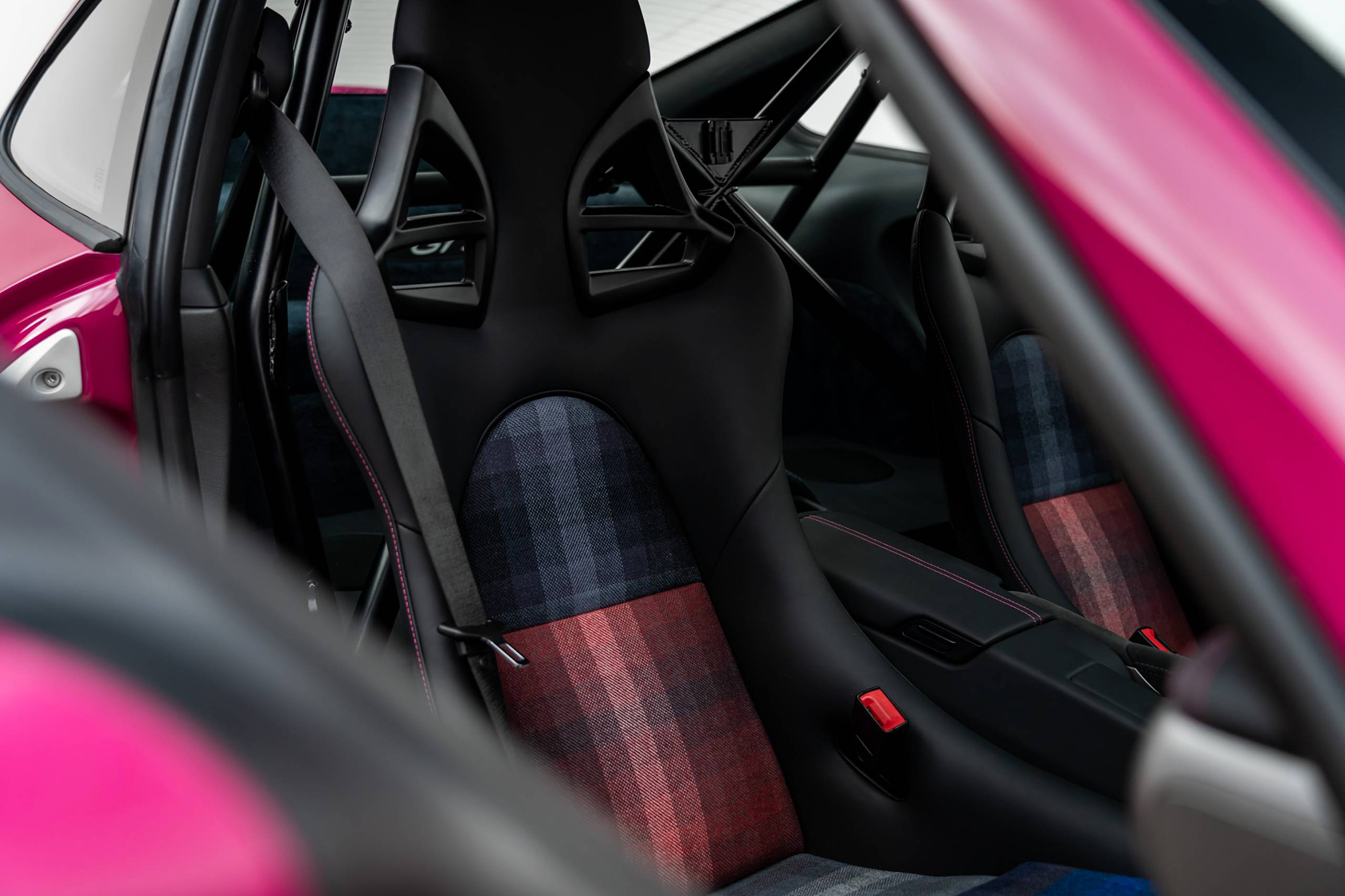 Herren | | Pre-Owned & Vintage Cars | Sport Classic - Modified Porsche 911 GT3